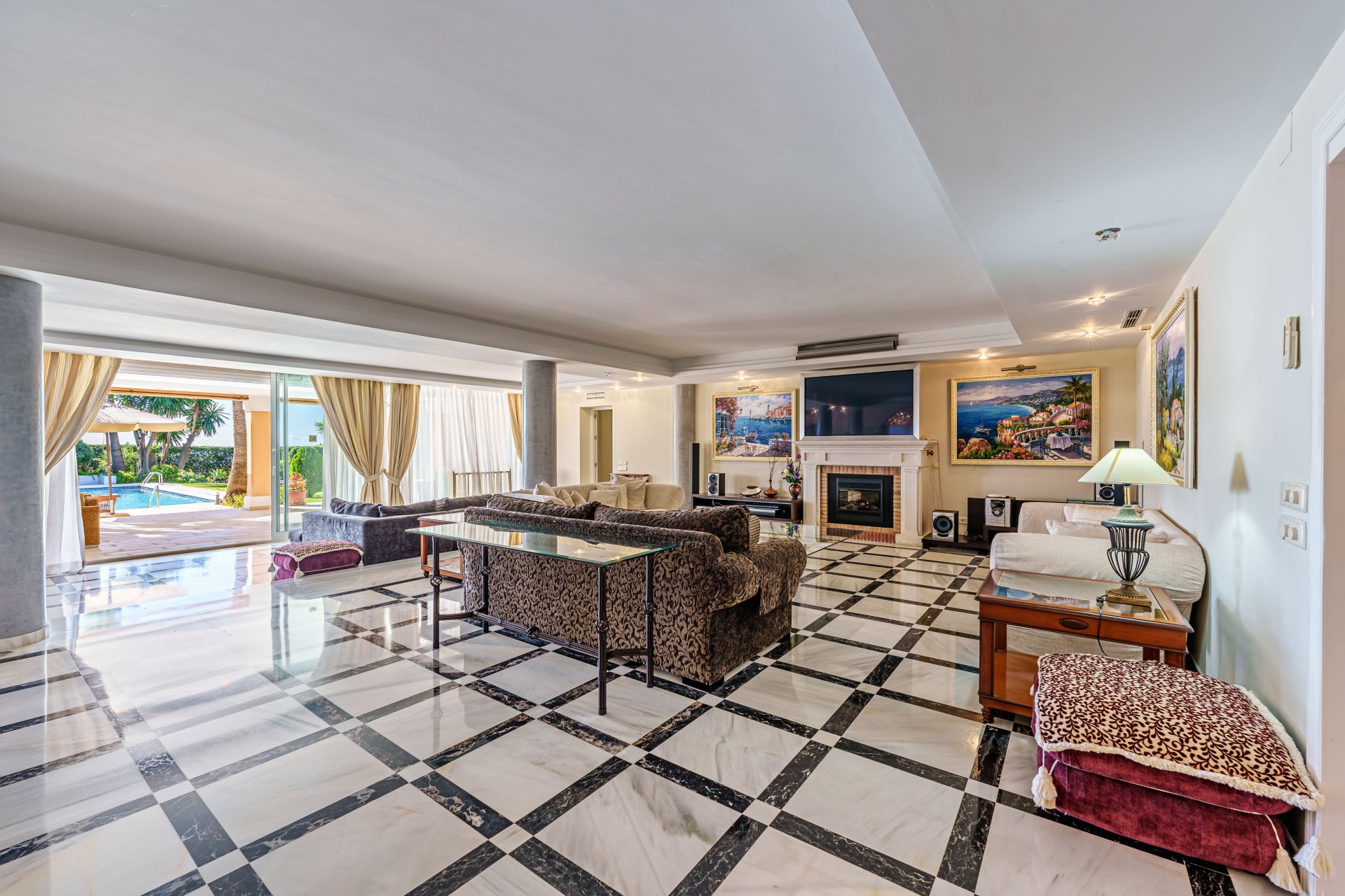 Exclusive opportunity for a large beachfront villa in Estepona, with direct access to the sea