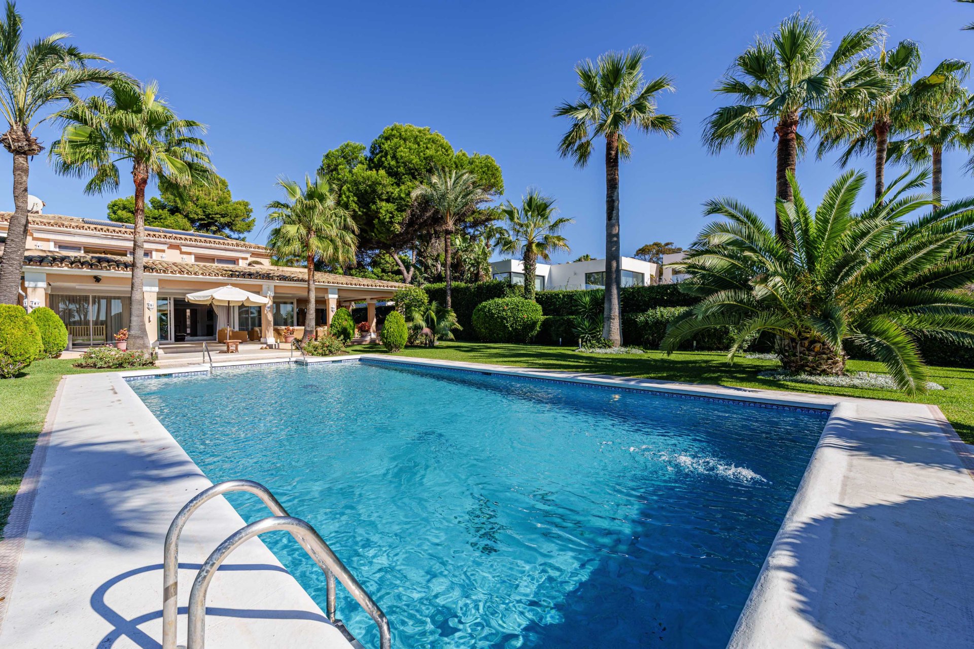 Exclusive opportunity for a large beachfront villa in Estepona, with direct access to the sea