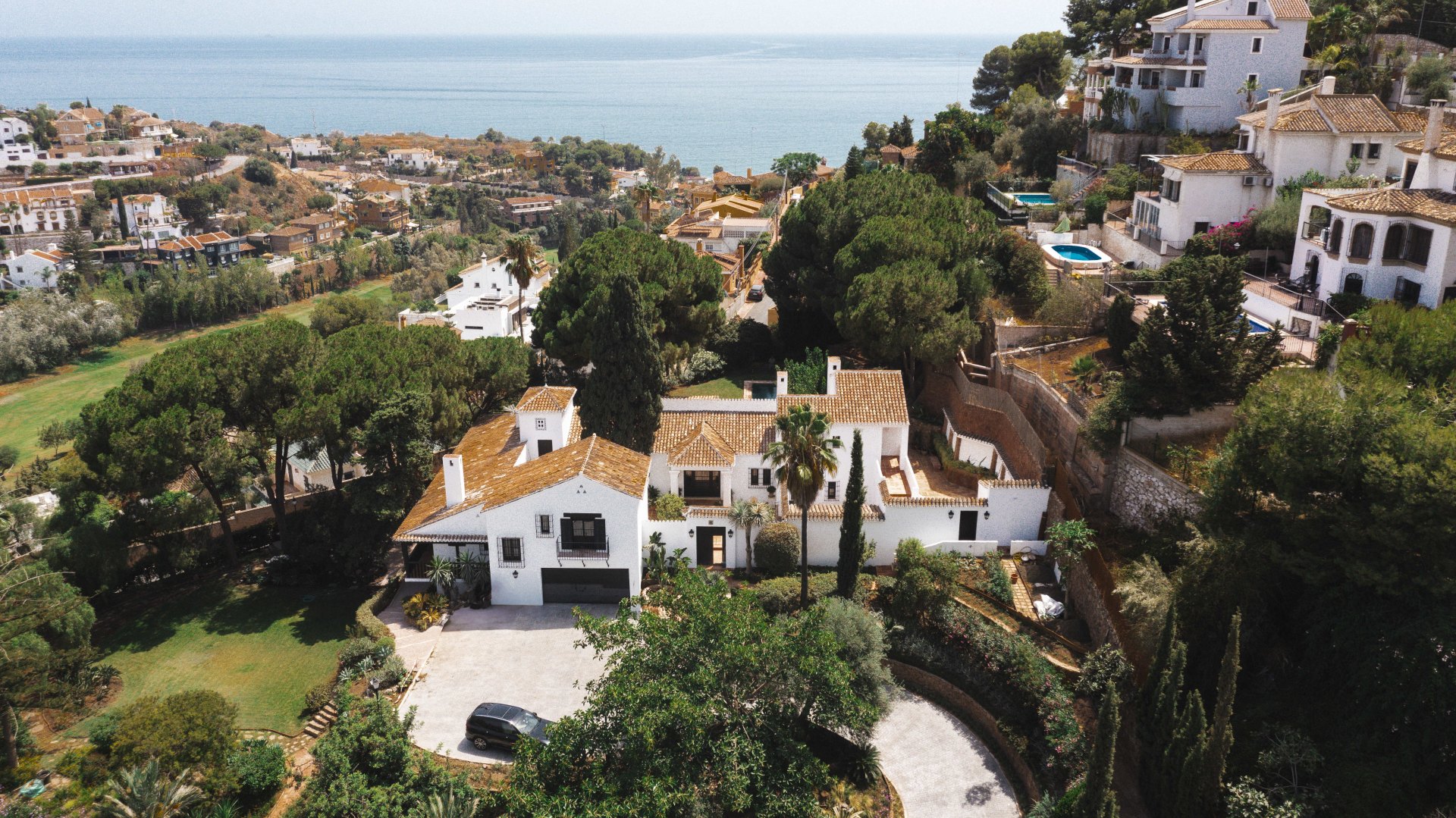 Encantadora villa de estilo andaluz recientemente renovada, junto a un campo de golf