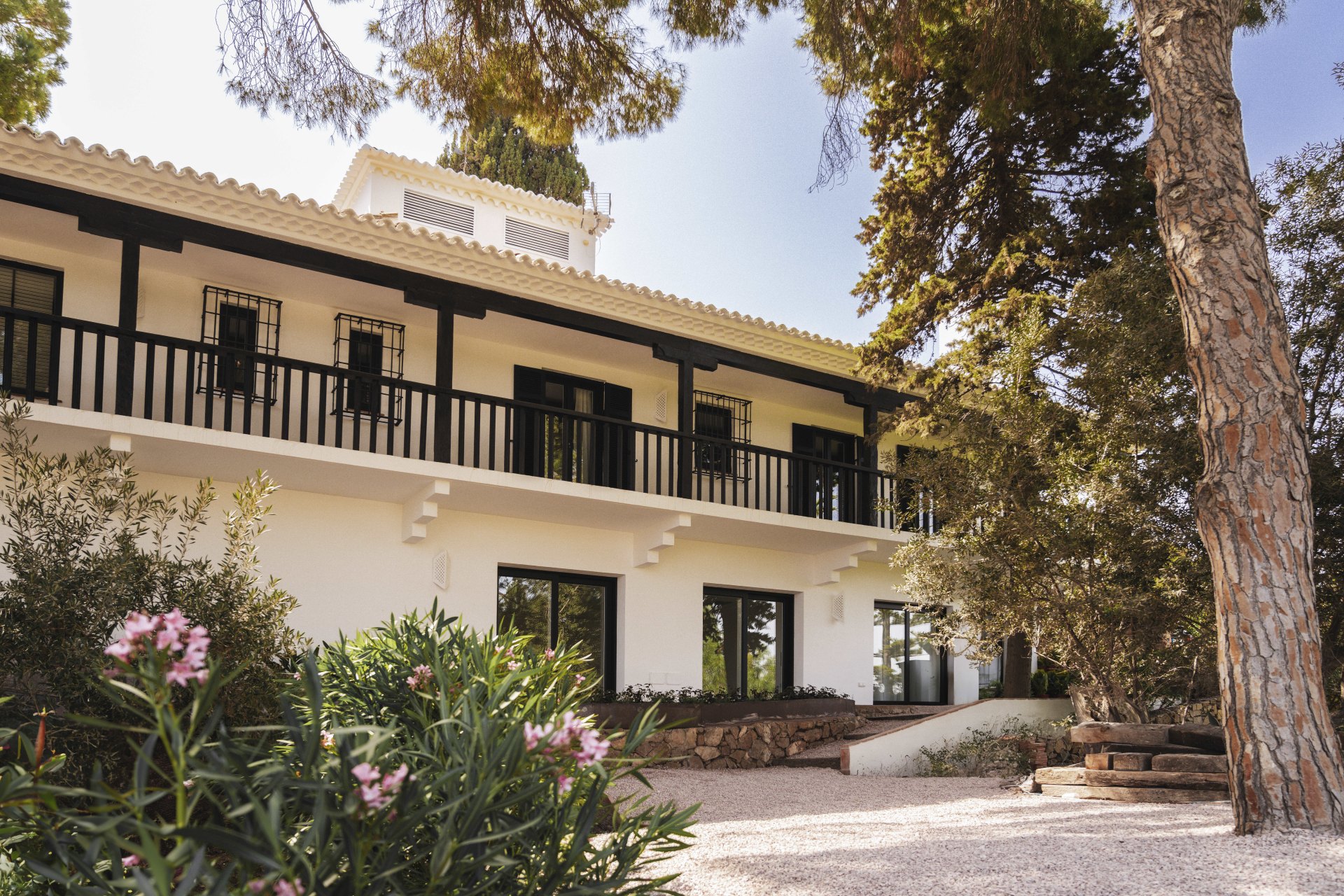 Encantadora villa de estilo andaluz recientemente renovada, junto a un campo de golf