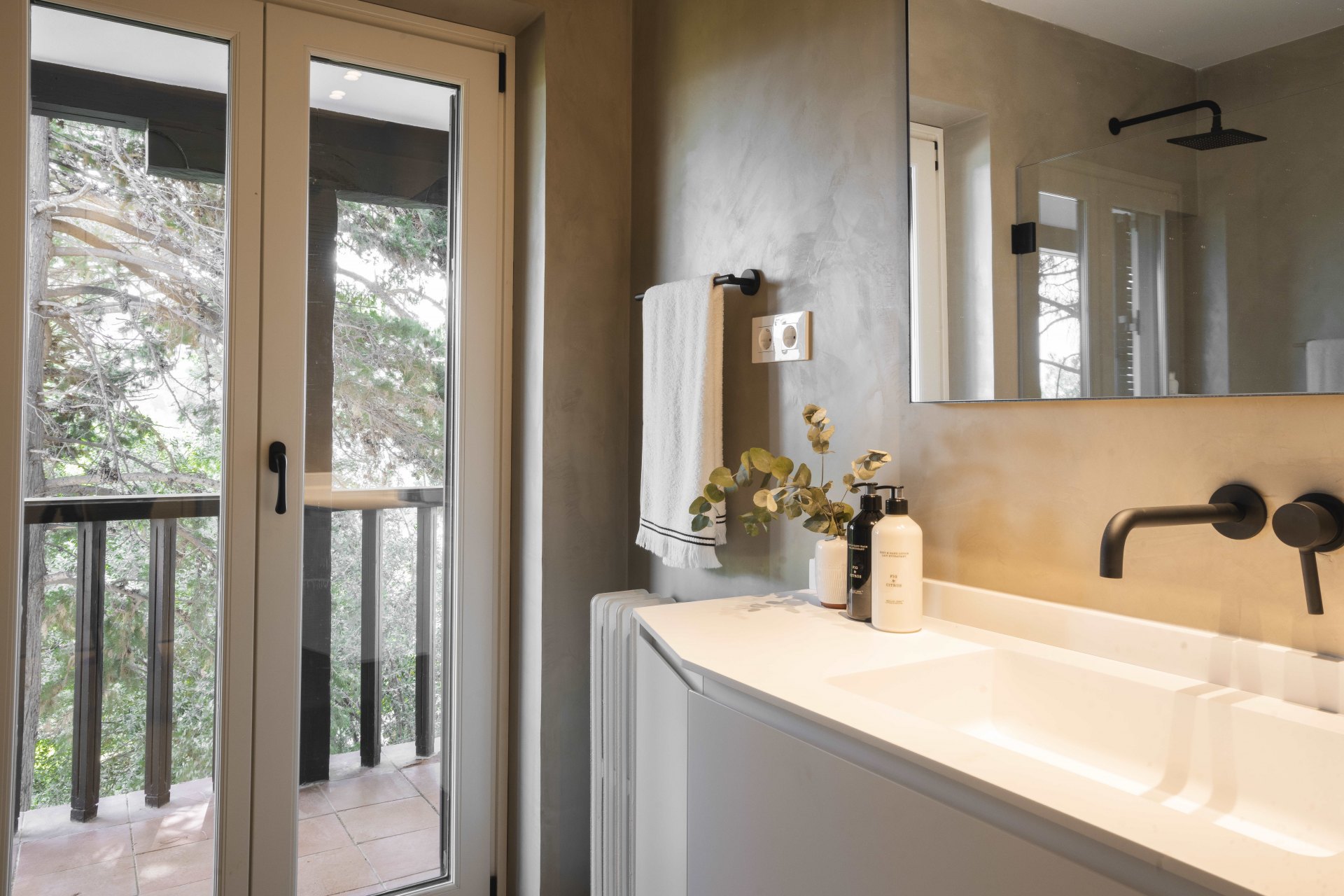 Encantadora villa de estilo andaluz recientemente renovada, junto a un campo de golf