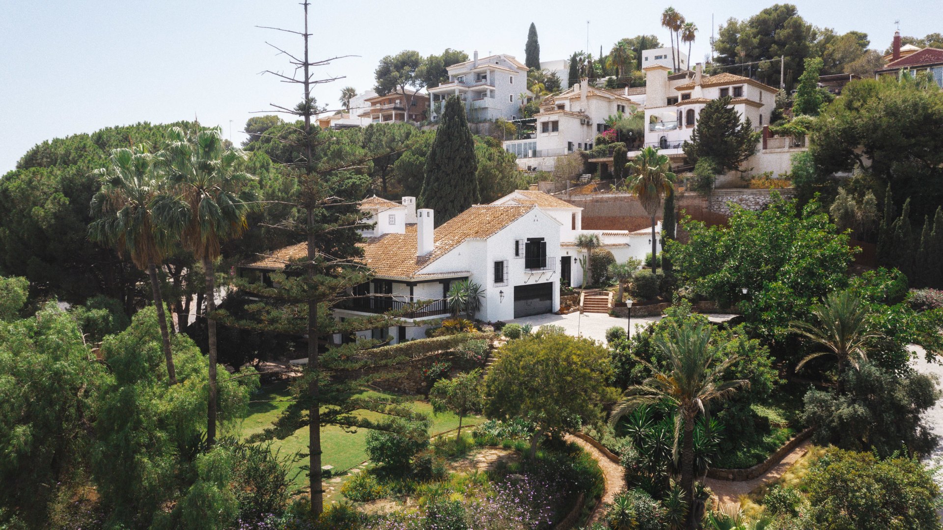 Encantadora villa de estilo andaluz recientemente renovada, junto a un campo de golf