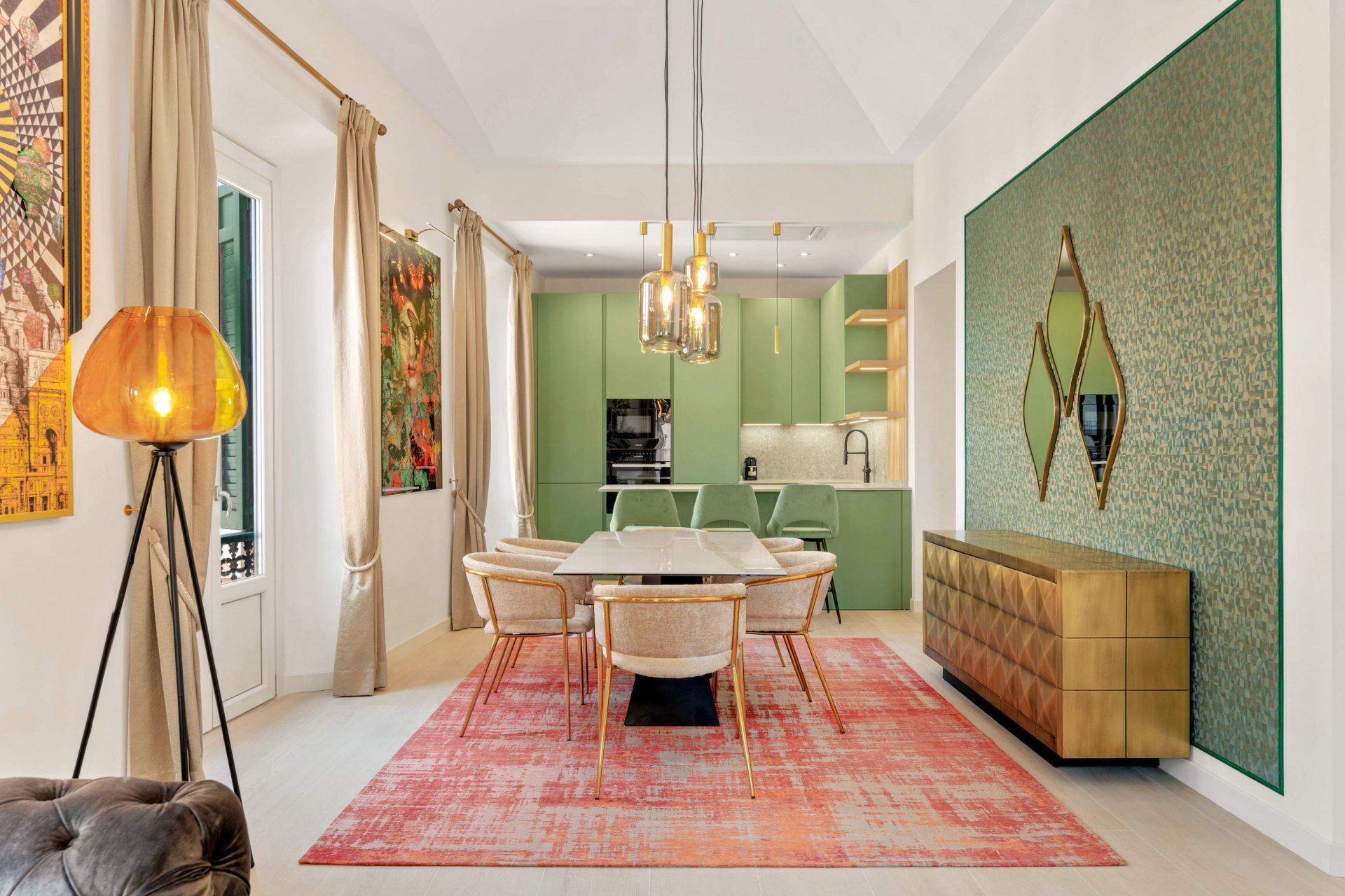 Luminous apartment completely refurbished next to the Cervantes Theatre, Malaga centre