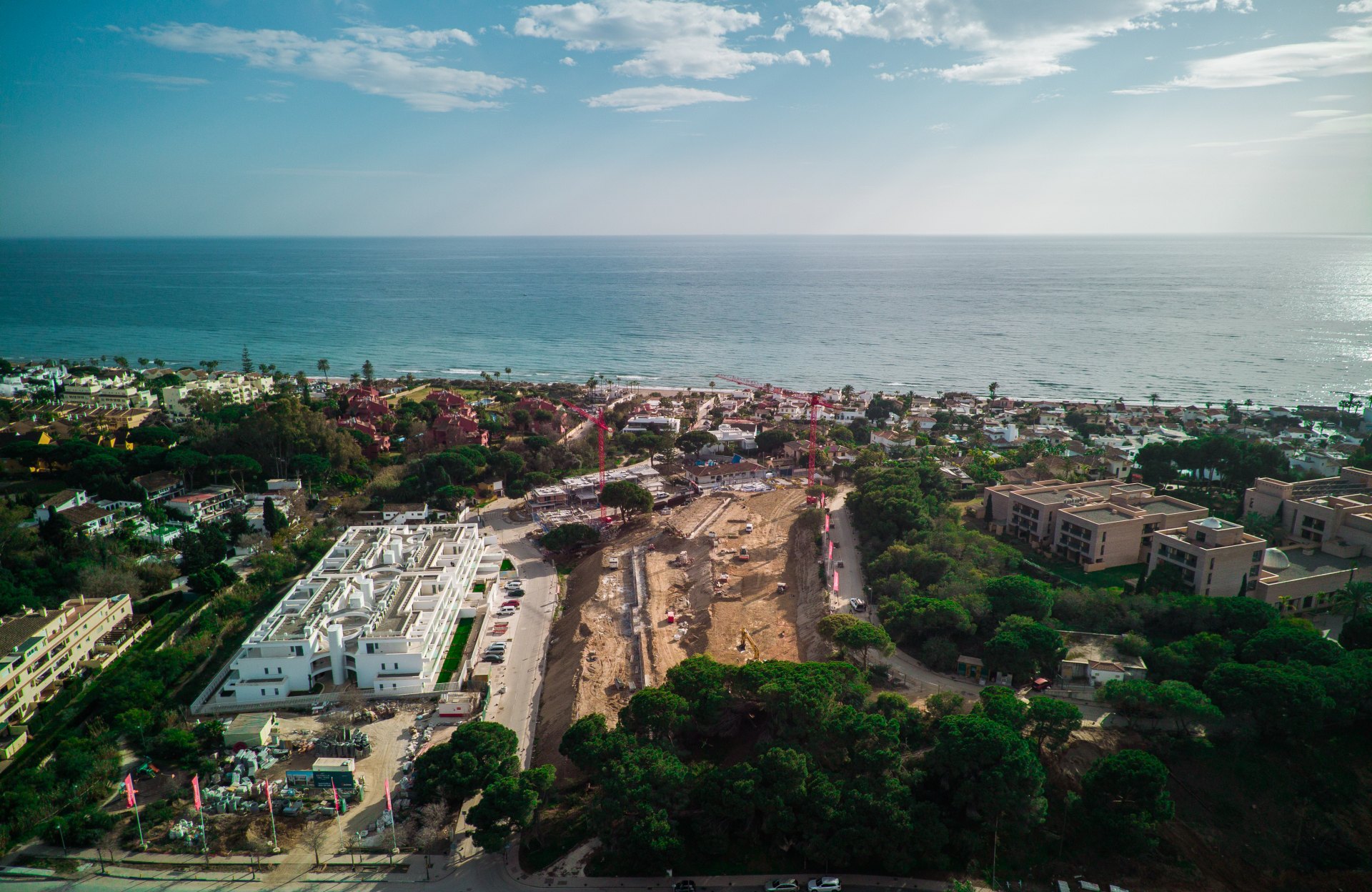 Newly projected townhouse at only 300 meters from the beaches of Elviria