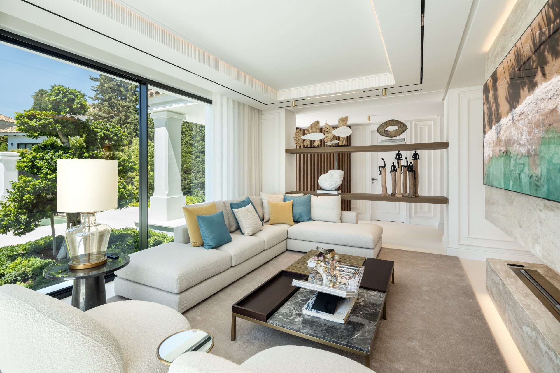 Villa with elegance and distinction in the heart of the Golden Mile, Sierra Blanca, Marbella