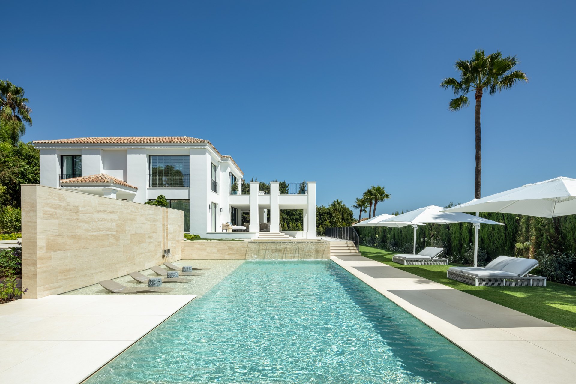 Villa with elegance and distinction in the heart of the Golden Mile, Sierra Blanca, Marbella