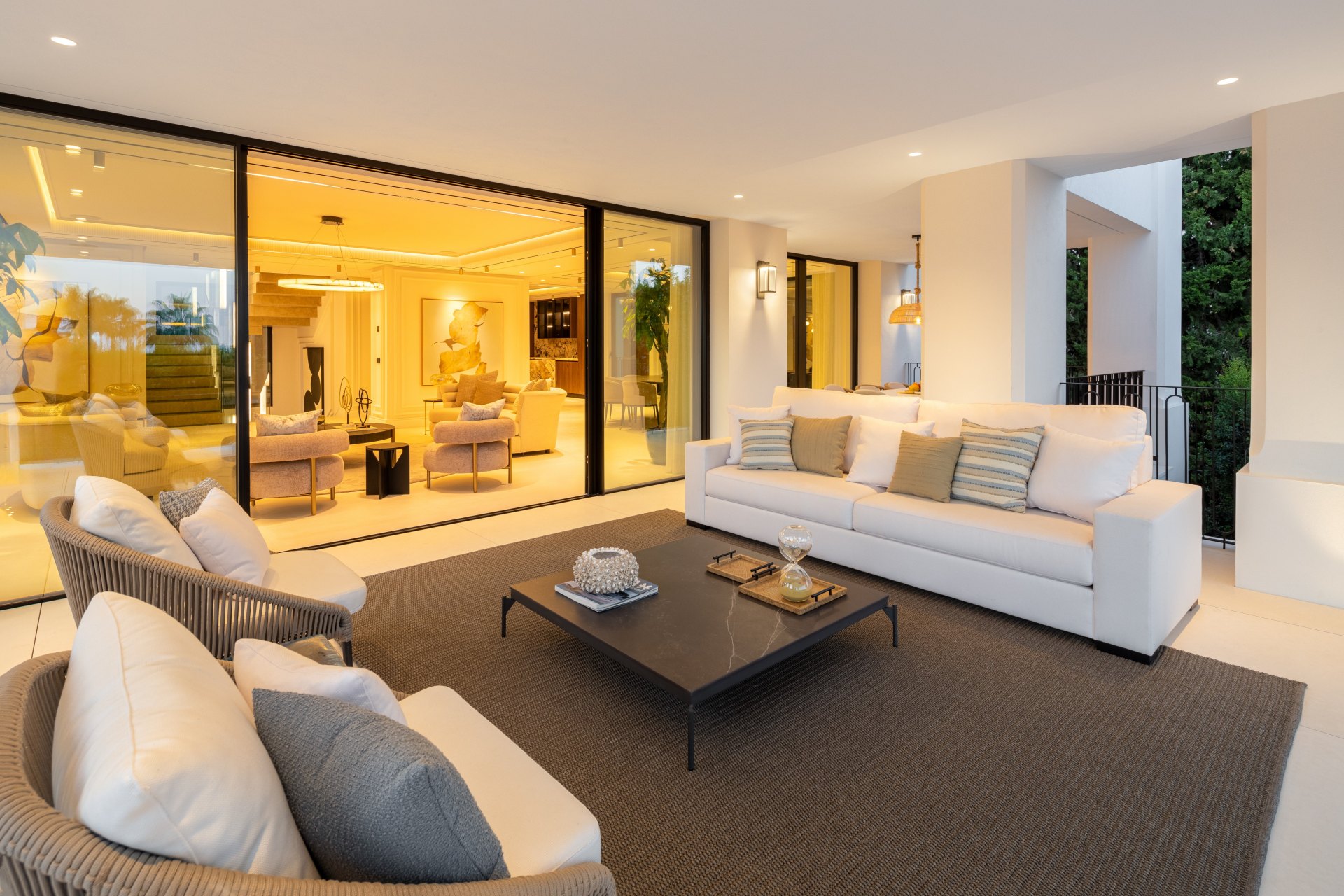 Villa with elegance and distinction in the heart of the Golden Mile, Sierra Blanca, Marbella