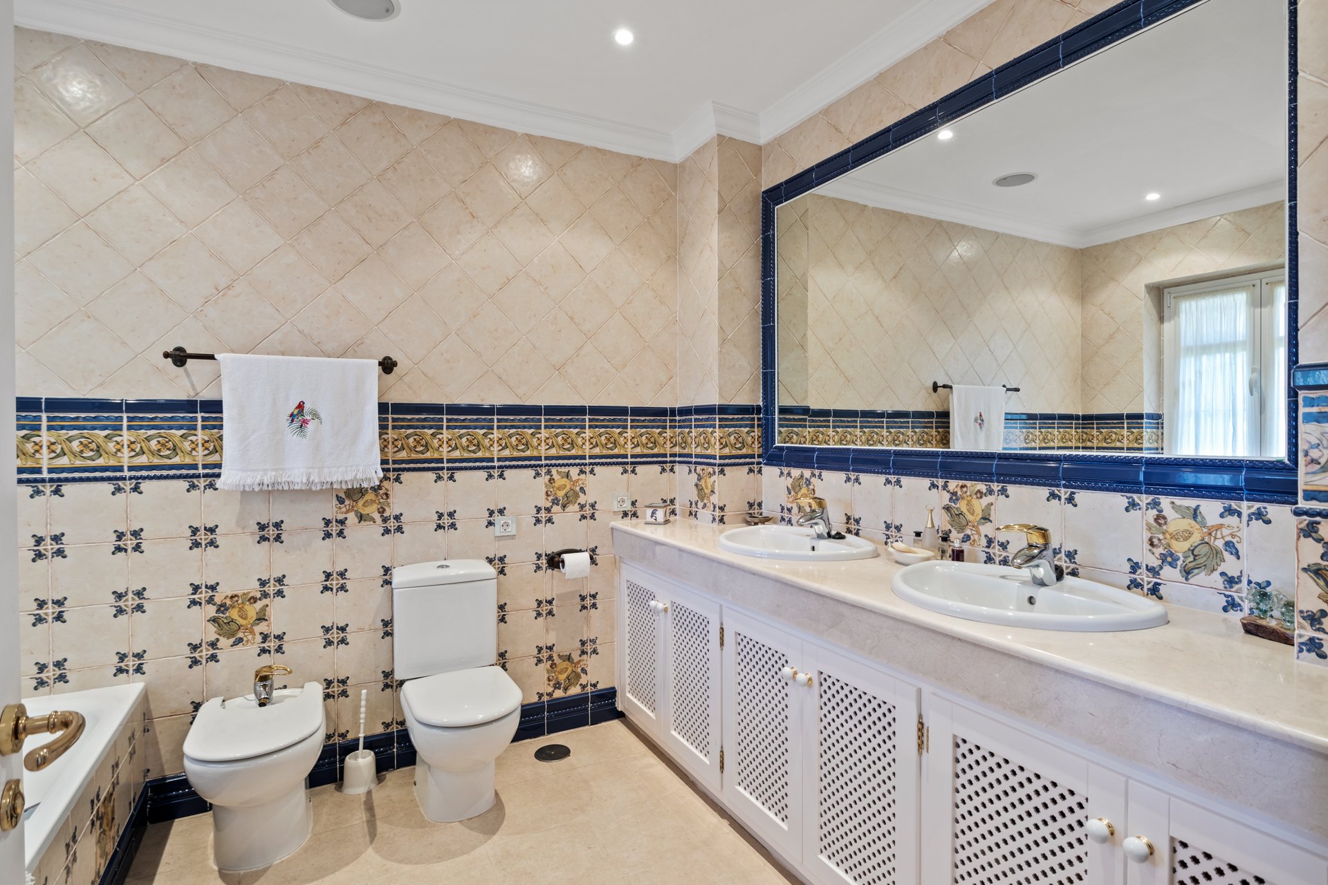 Magnificent traditional Andalusian style villa in the heart of the Marbella Club Golf Resort, Benahavís