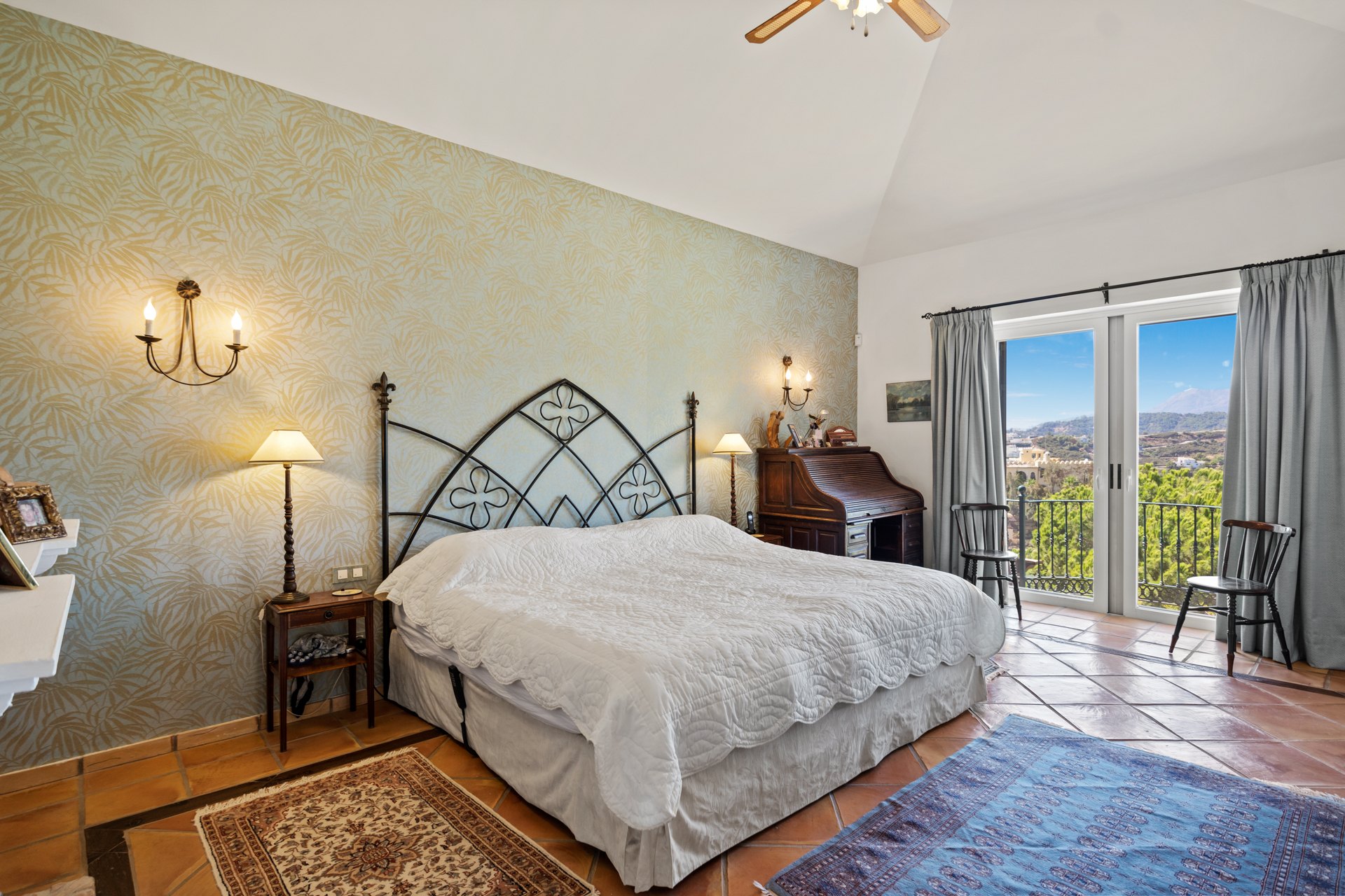 Magnificent traditional Andalusian style villa in the heart of the Marbella Club Golf Resort, Benahavís