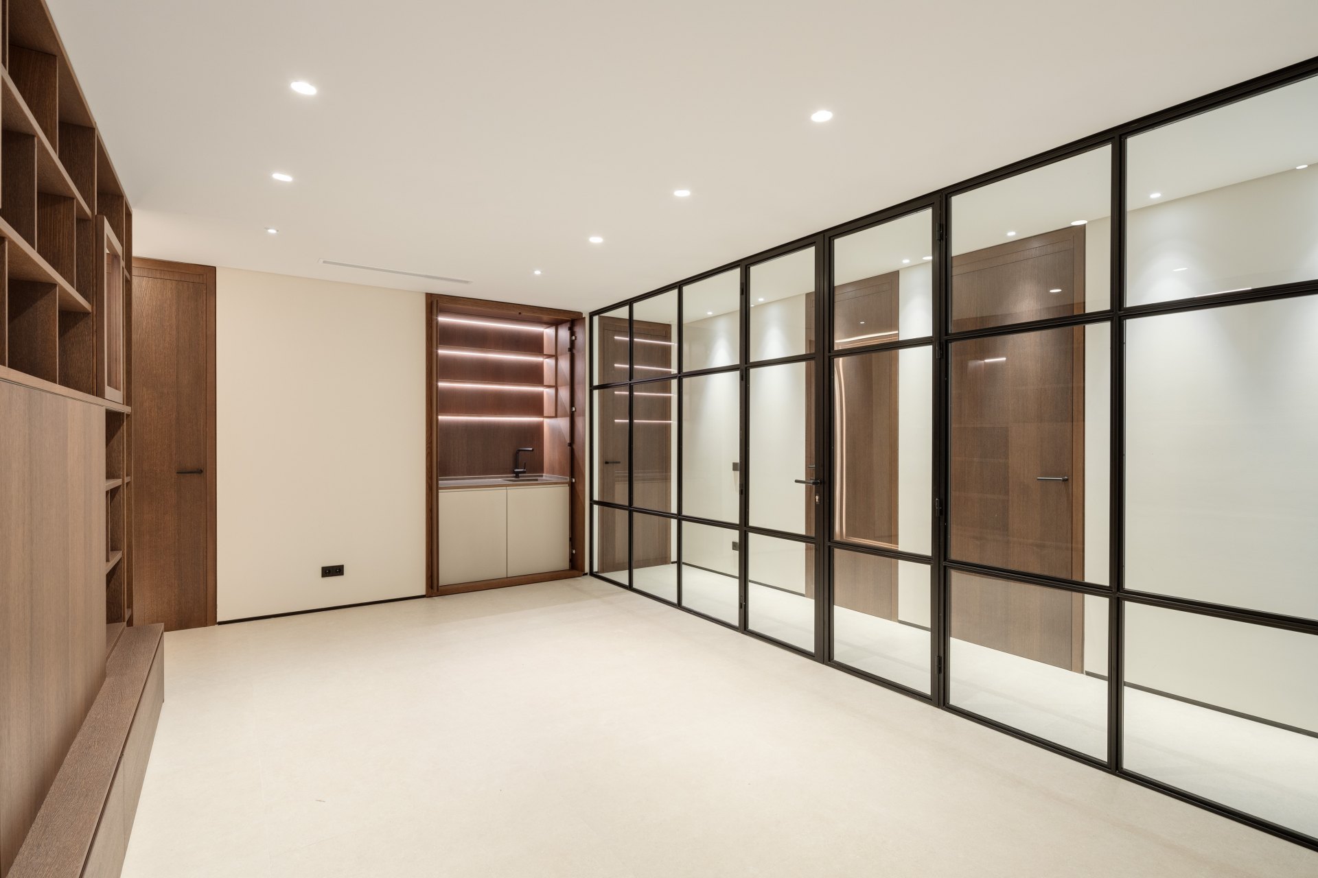 Una villa extraordinaria en la Milla de Oro de Marbella, a escasos pasos del mar