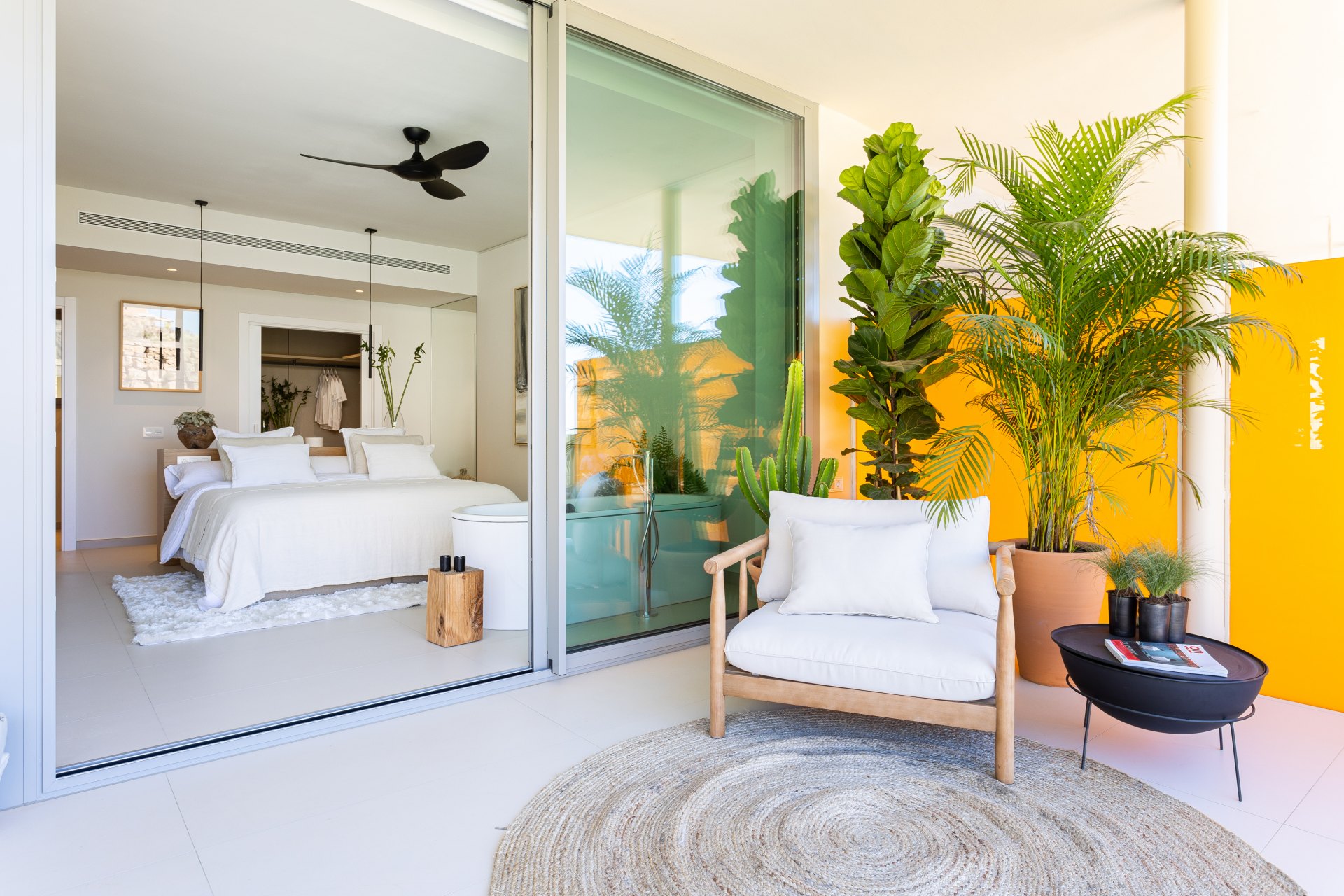 Cálido ático con vistas panorámicas al mar en la prestigiosa zona el Higuerón