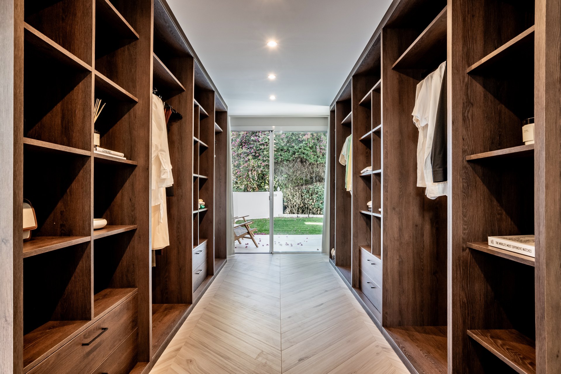 Exclusivo apartamento de planta baja en Milla de Oro, Marbella