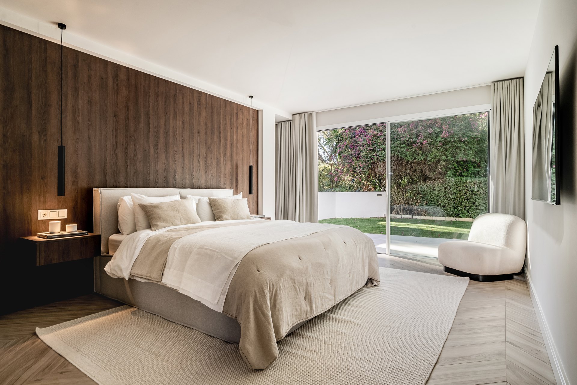 Exclusivo apartamento de planta baja en Milla de Oro, Marbella