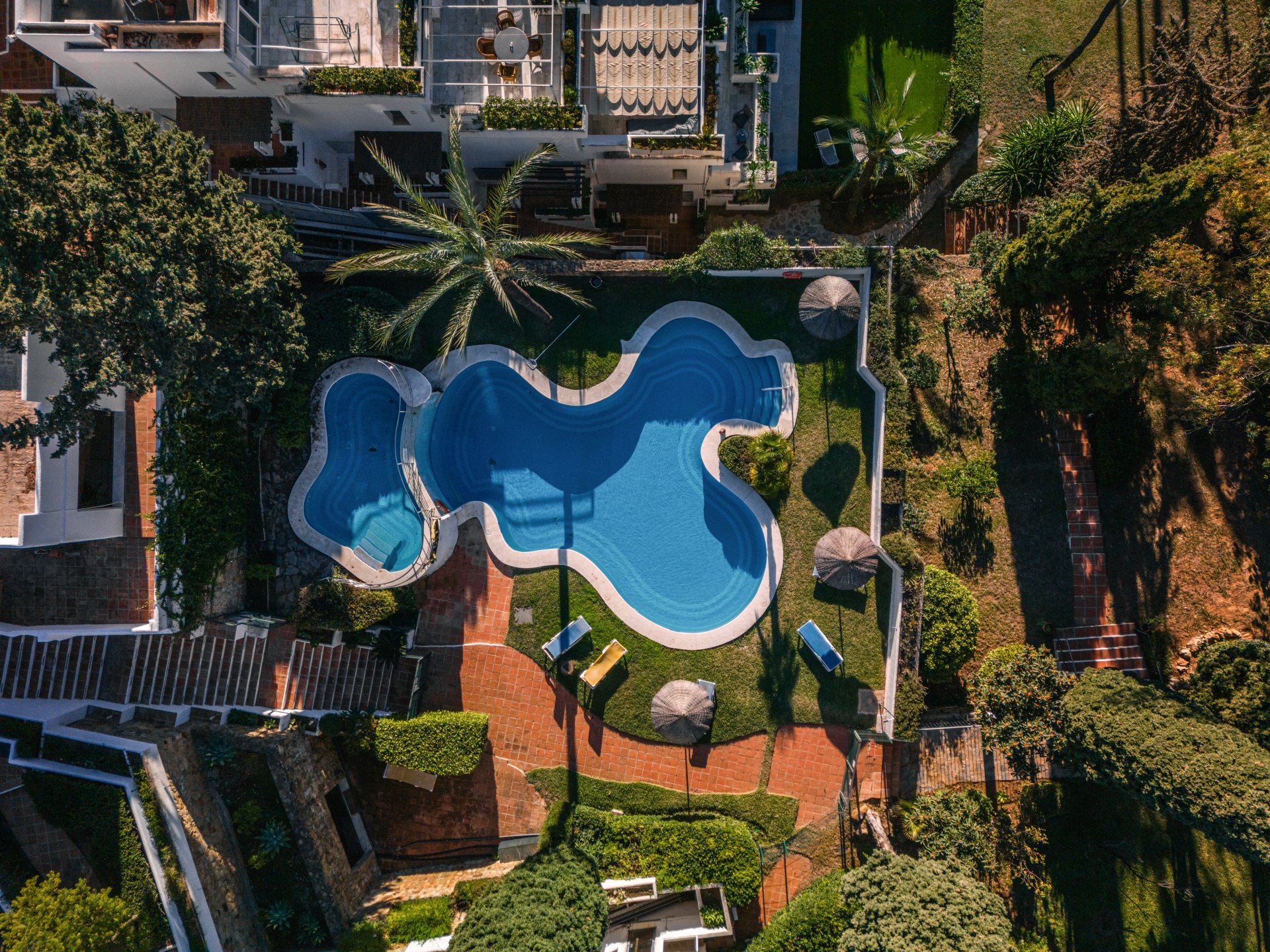 Exclusivo apartamento de planta baja en Milla de Oro, Marbella