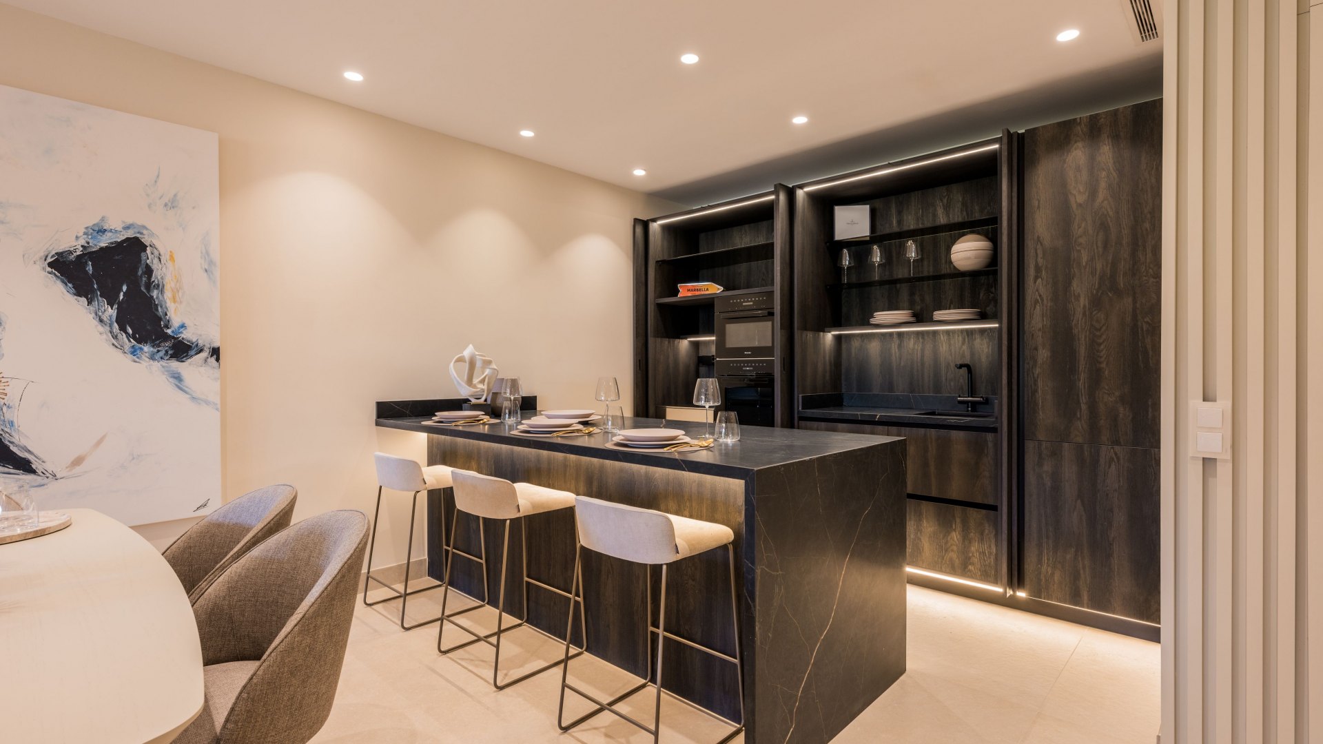 Extraordinario apartamento de lujo con todas las comodidades en Nueva Milla de Oro, Estepona