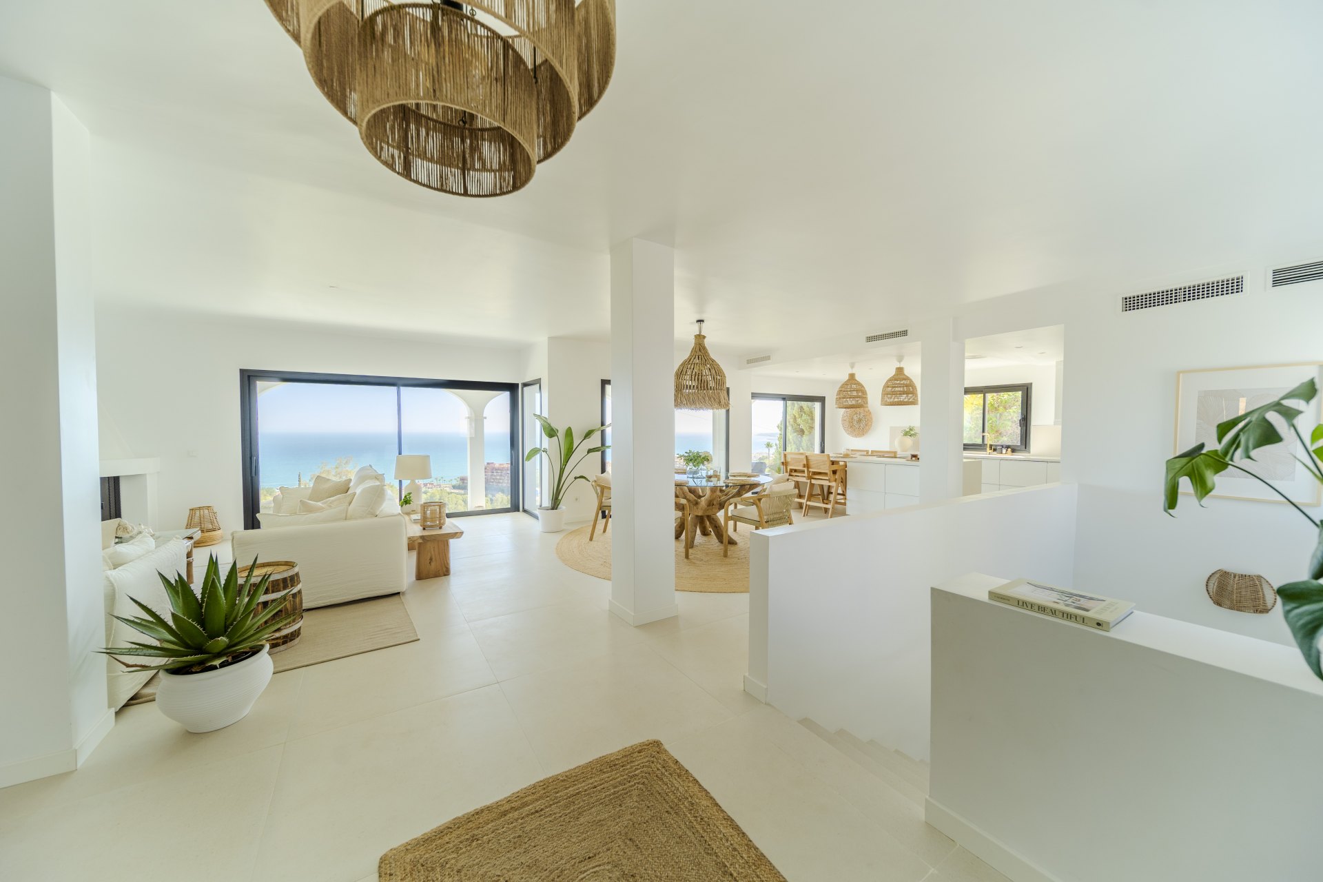 Exquisite completely refurbished villa with frontal sea views in Capellanía, Benalmádena