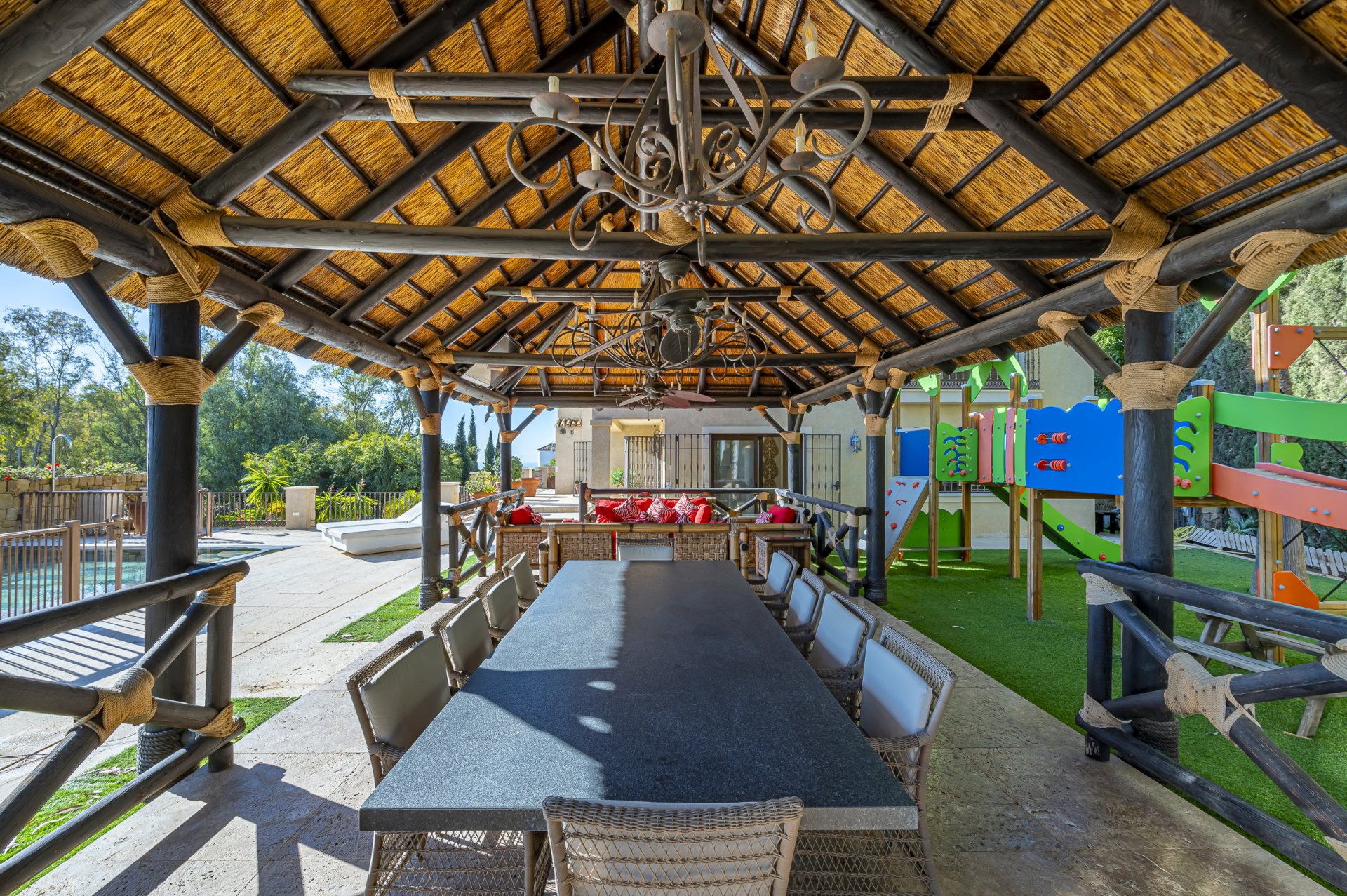 Magnificent large villa with incredible panoramic views located in the prestigious El Herrojo, Benahavis