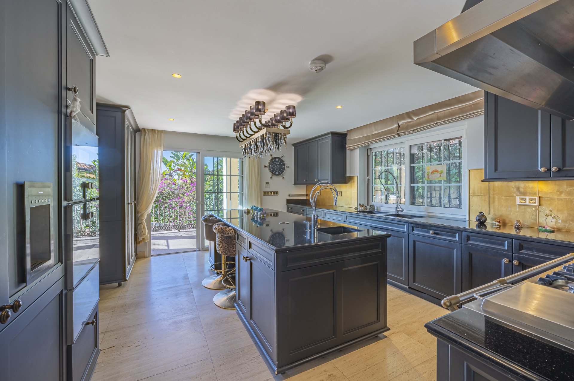 Magnificent large villa with incredible panoramic views located in the prestigious El Herrojo, Benahavis