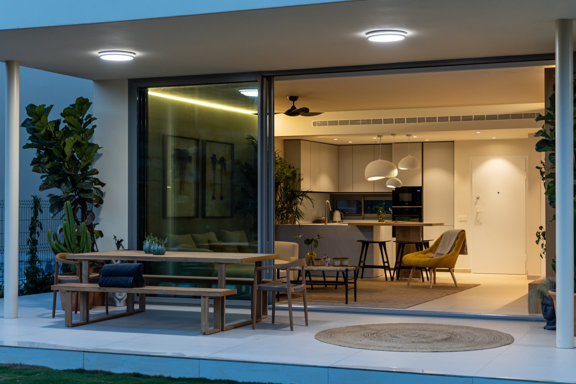 Acogedor ático con espectaculares vistas al mar y entrega inmediata