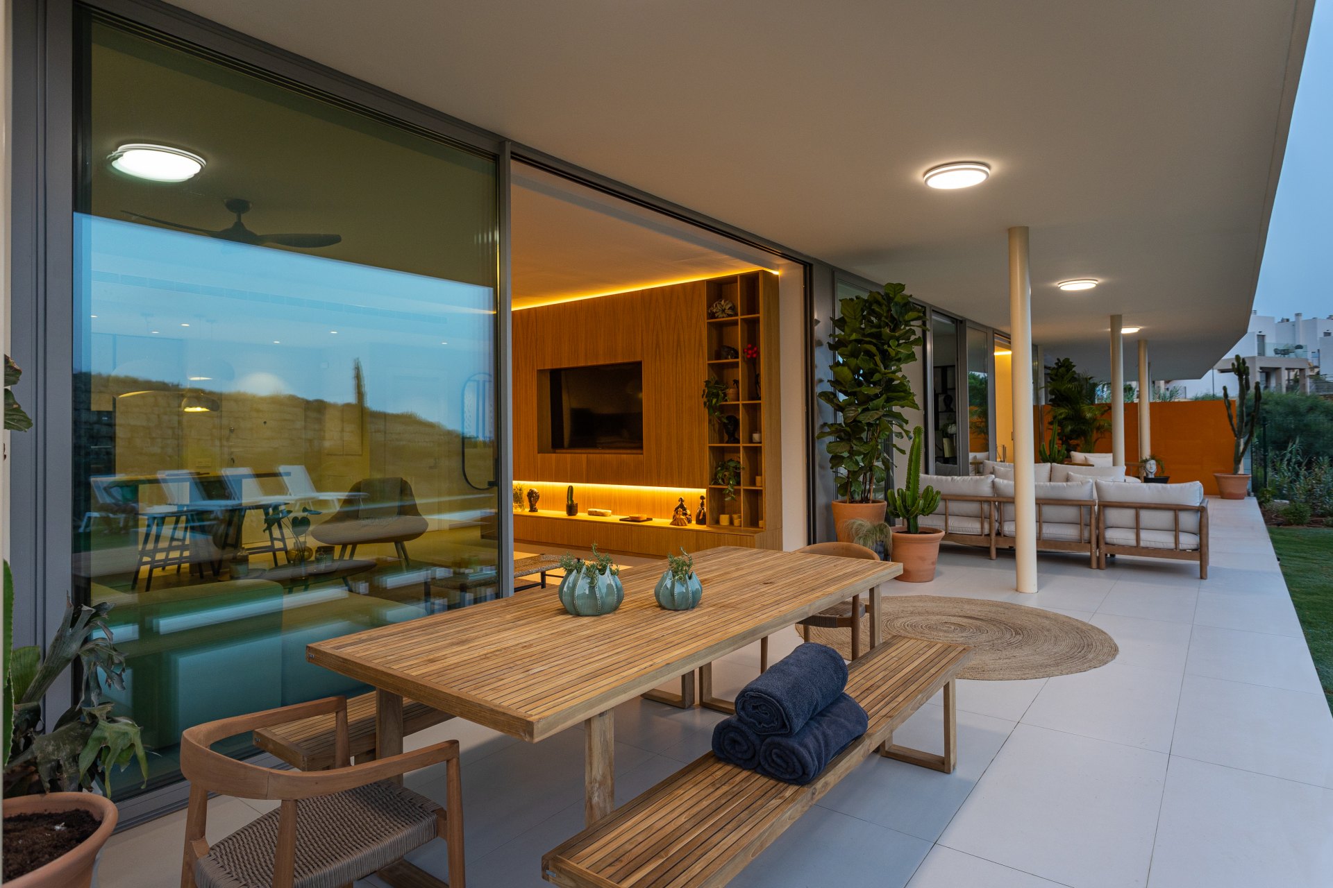 Acogedor ático con espectaculares vistas al mar y entrega inmediata