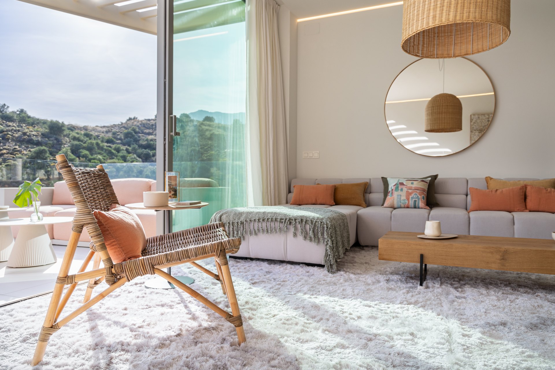 Acogedor ático con espectaculares vistas al mar y entrega inmediata