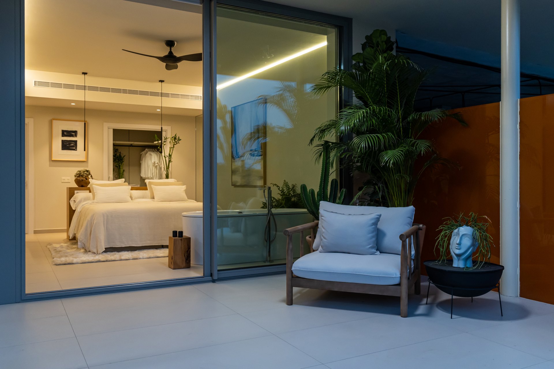 Acogedor ático con espectaculares vistas al mar y entrega inmediata