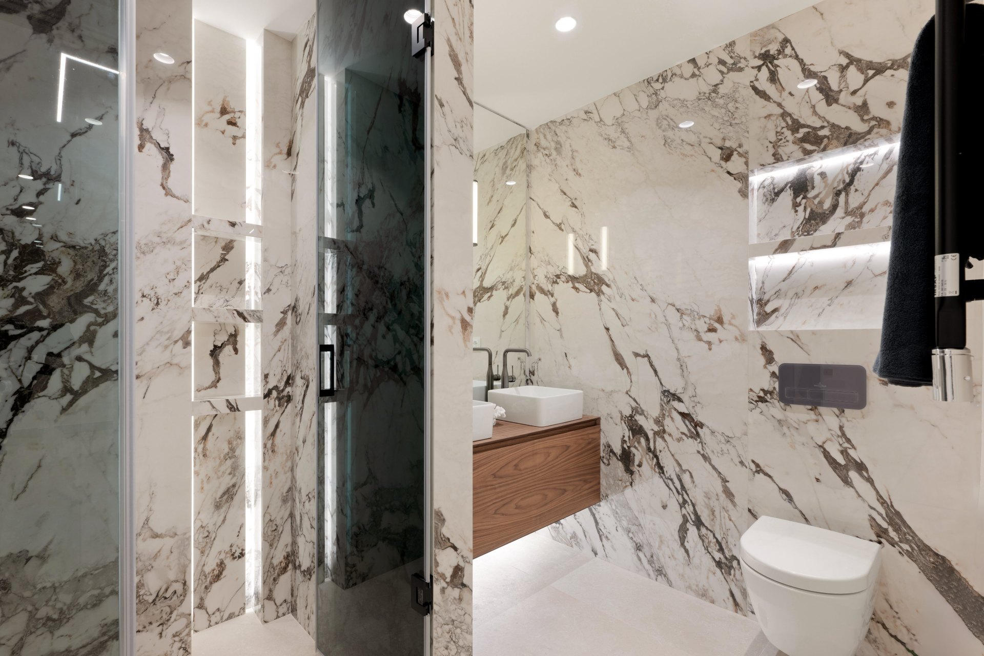 Elegance and spectacular views in the heart of Costalita, New Golden Mile, Estepona