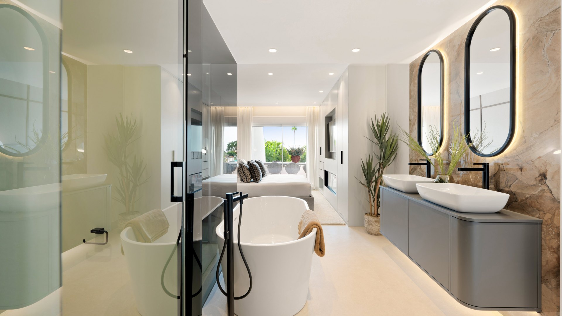 Elegance and spectacular views in the heart of Costalita, New Golden Mile, Estepona