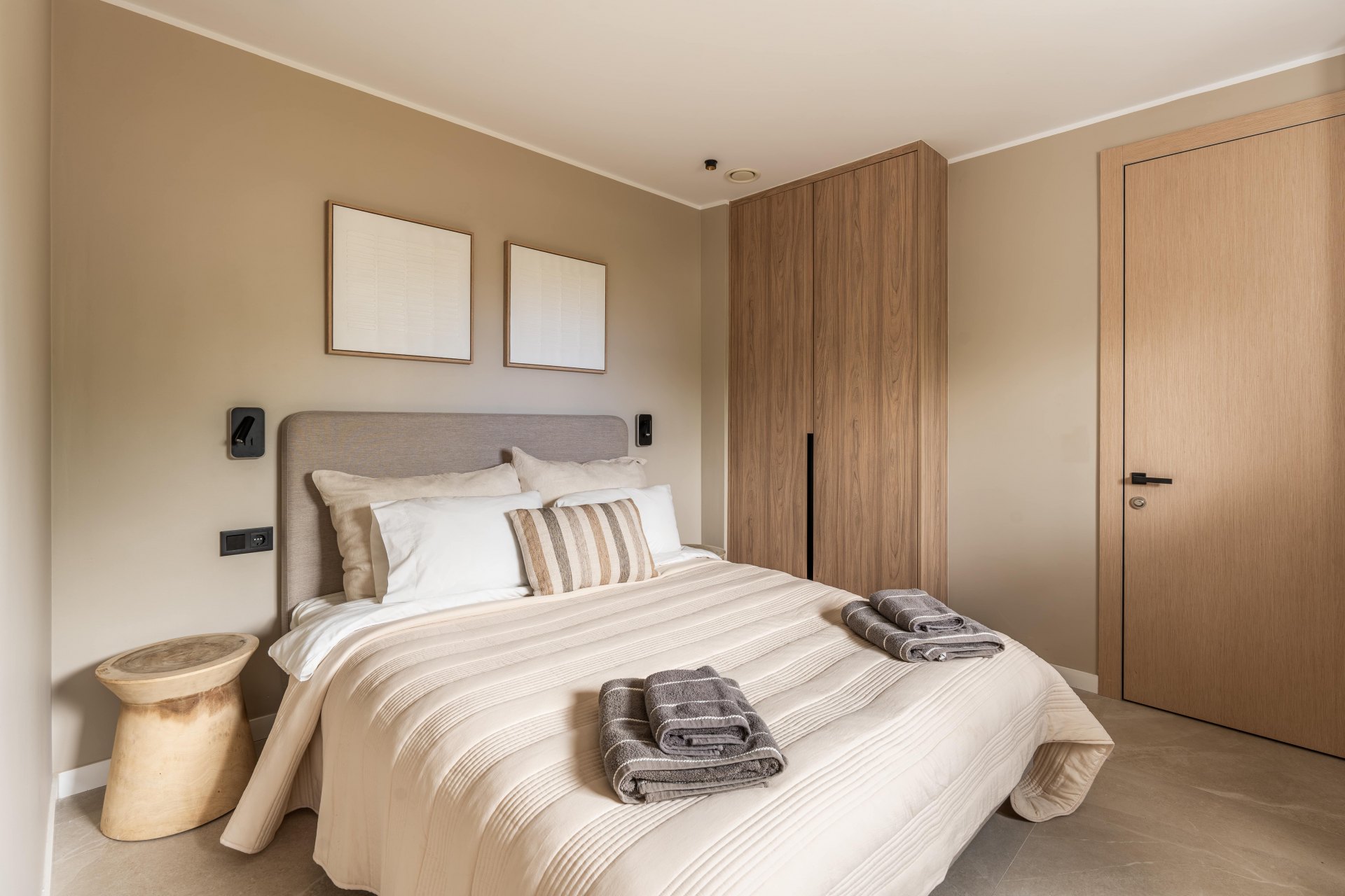 Villa que combina el encanto mediterráneo con la elegancia moderna junto a la playa en San Pedro de Alcántara, Marbella