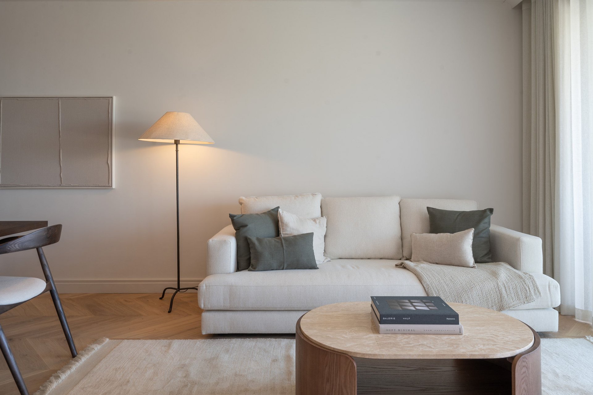 Ático exclusivo en Nueva Andalucía con Vistas Panorámicas al Mar y La Concha