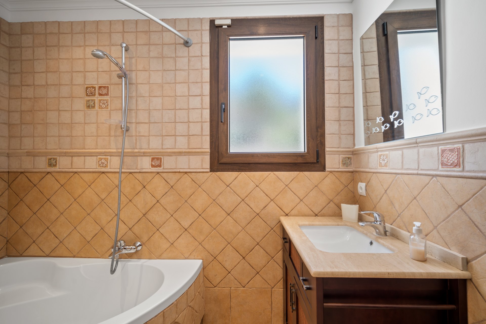 Luxury villa offering the best panoramic mountain and sea views in a very private and quiet location, Monte Mayor, Benahavis