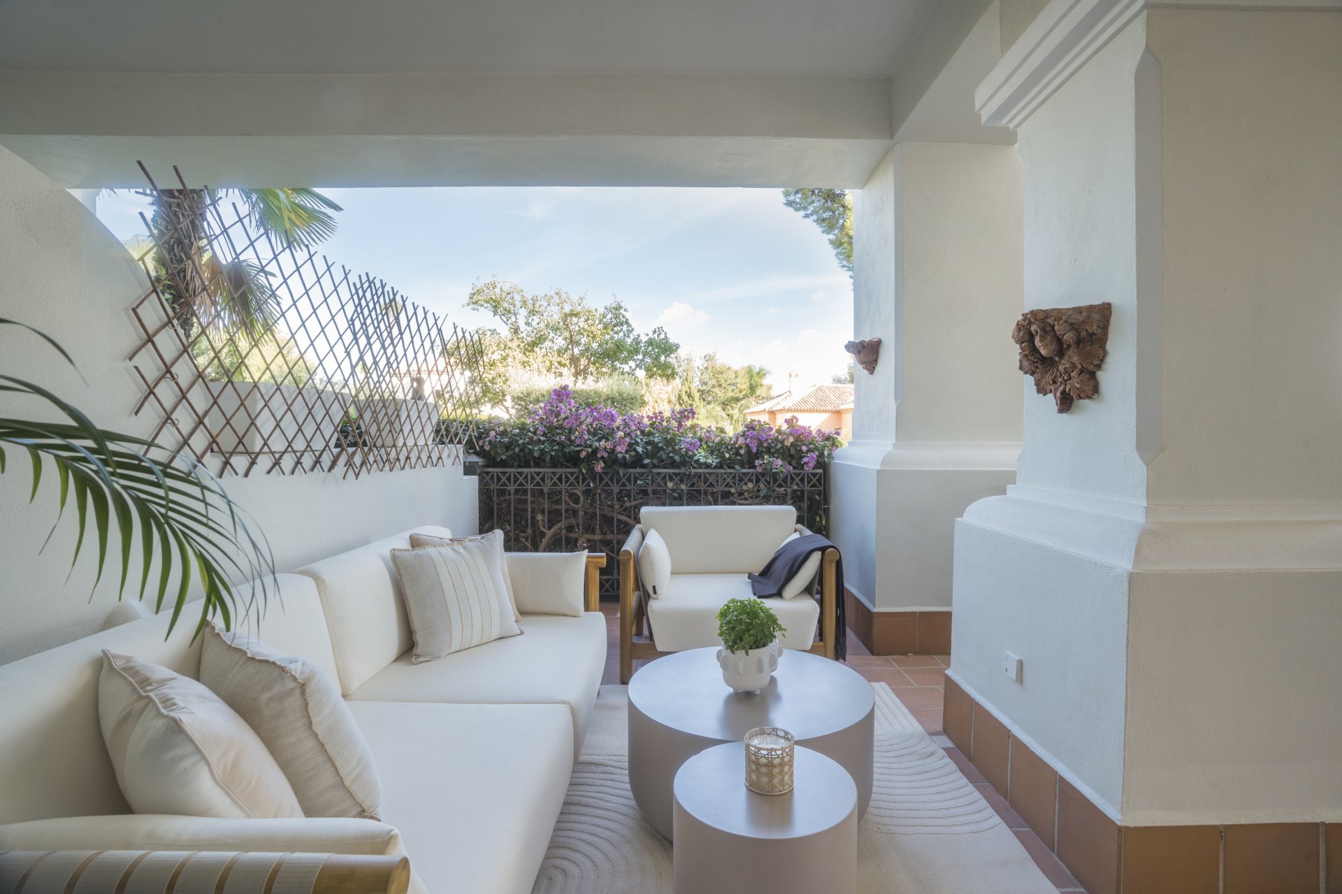 Corner apartment in one of the most sought after communities in Sierra Blanca, close to the Golden Mile, Marbella