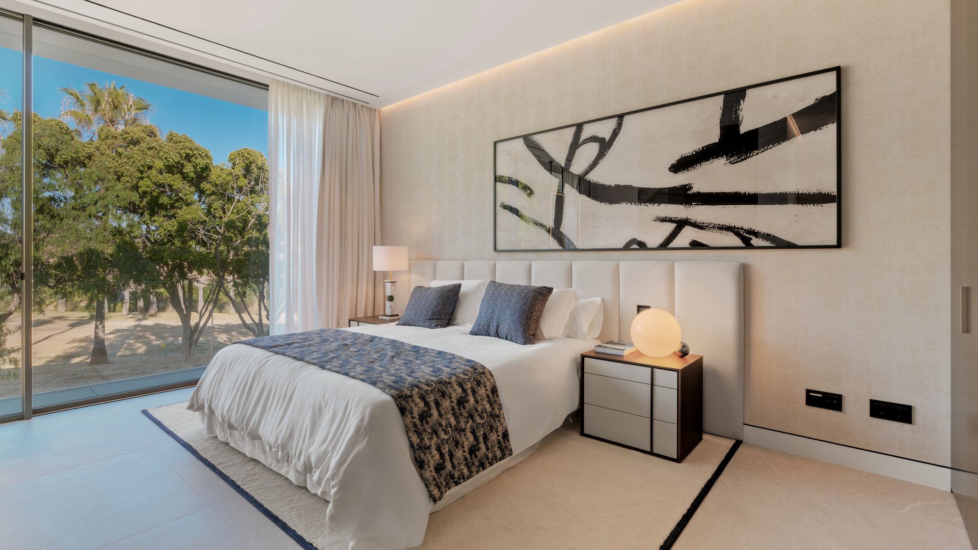 Exceptional property with luxury details on the exclusive Golden Mile, Marbella