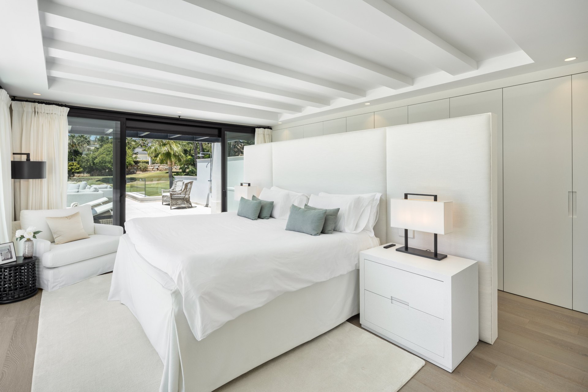 Excepcional villa moderna con características sobresalientes en Nueva Andalucía, Marbella