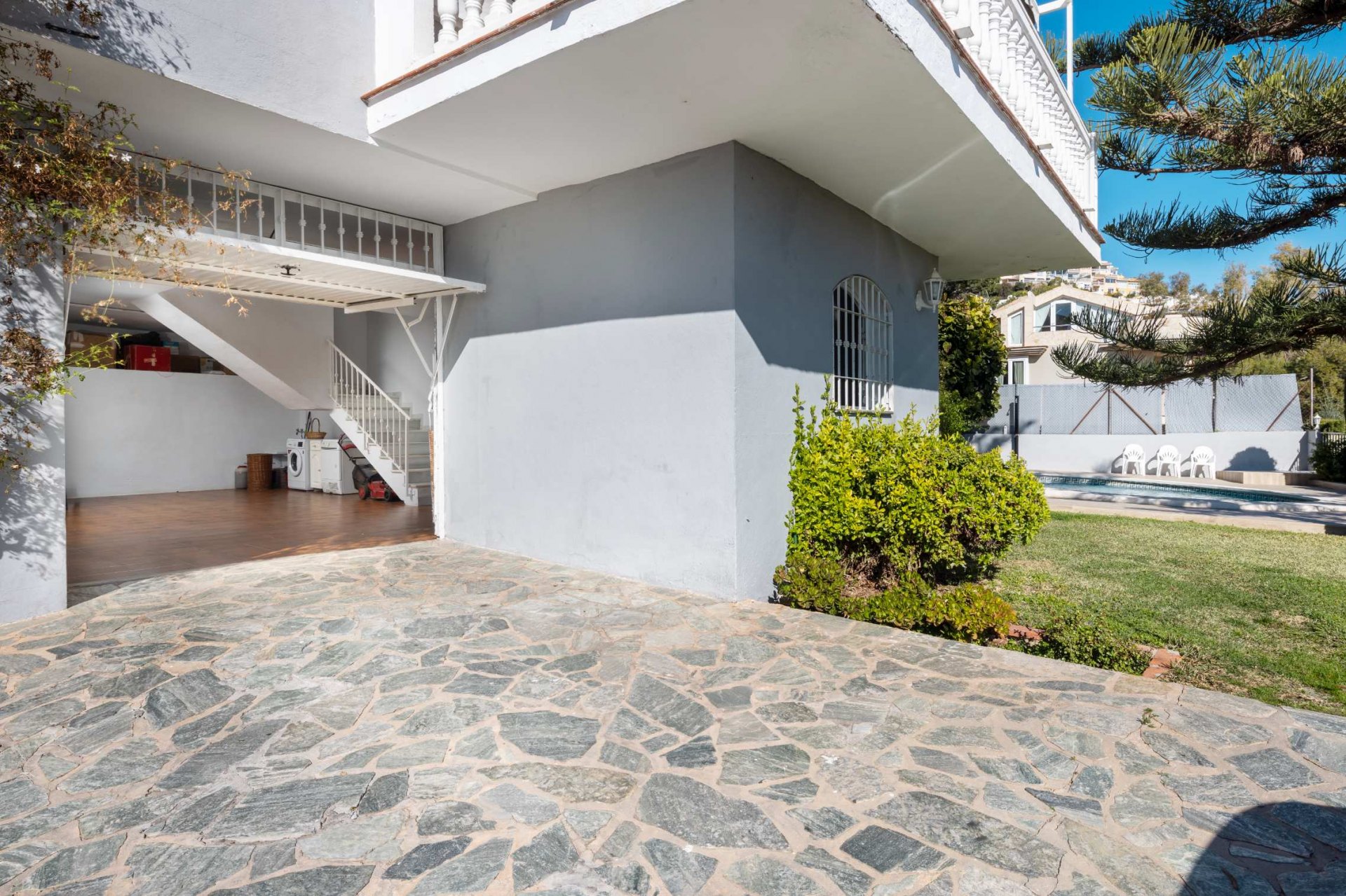 Villa exclusiva con infinitas posibilidades: su oasis mediterráneo