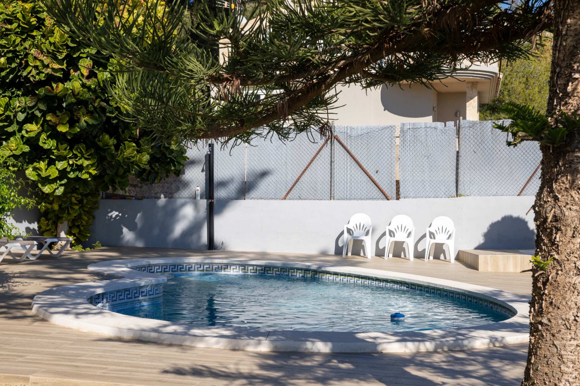 Villa exclusiva con infinitas posibilidades: su oasis mediterráneo