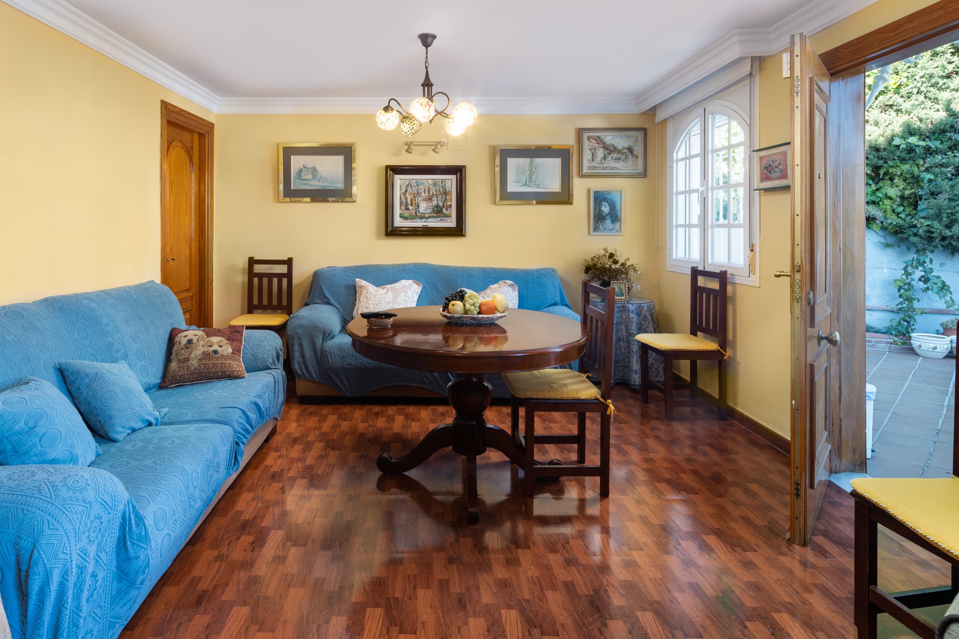 Villa exclusiva con infinitas posibilidades: su oasis mediterráneo