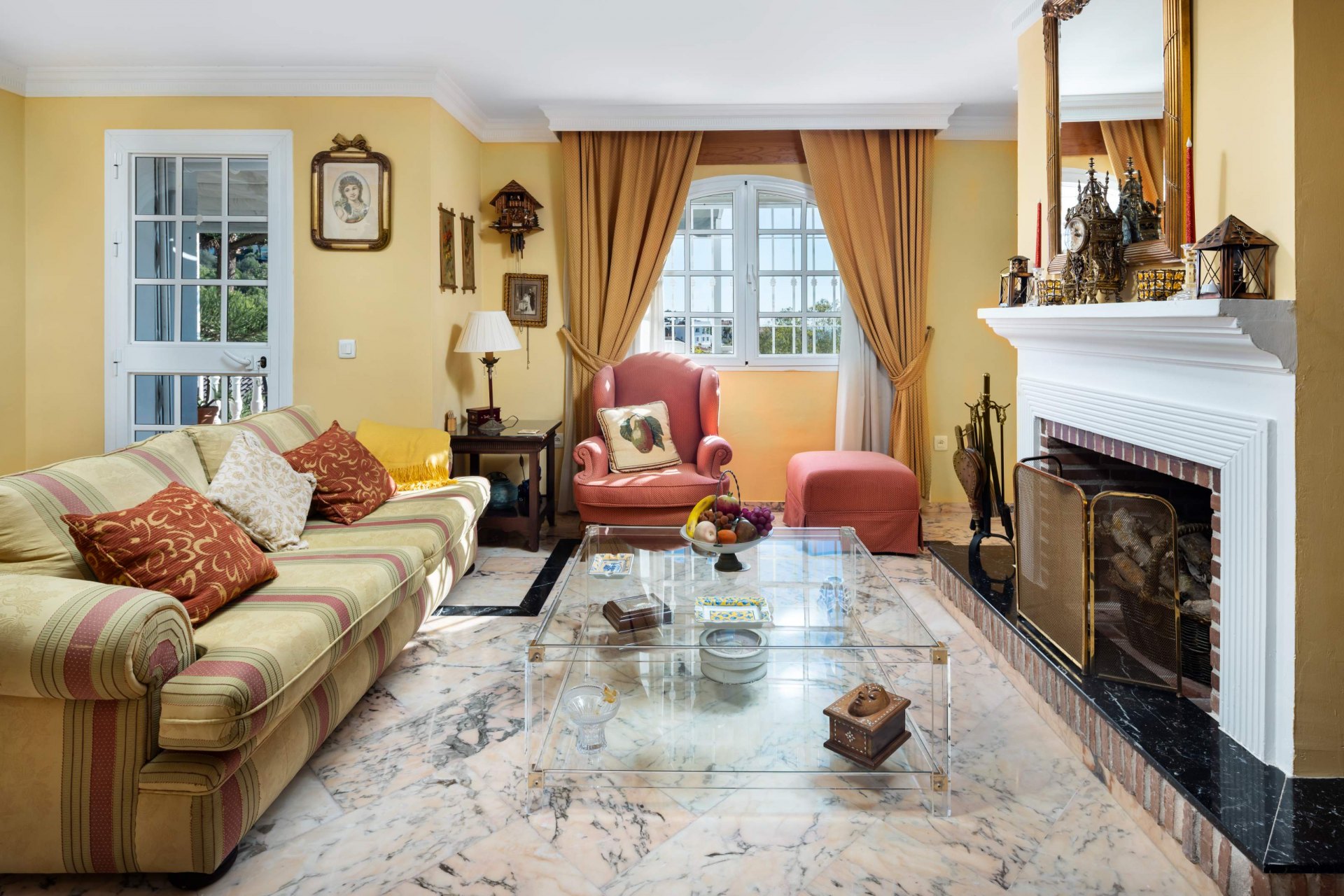 Villa exclusiva con infinitas posibilidades: su oasis mediterráneo