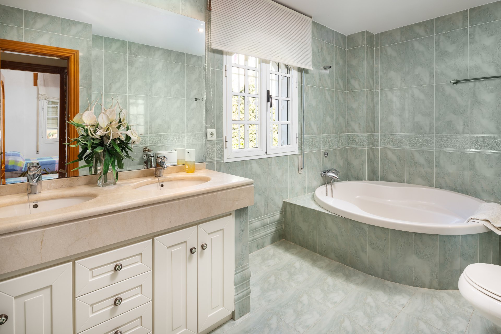 Villa exclusiva con infinitas posibilidades: su oasis mediterráneo