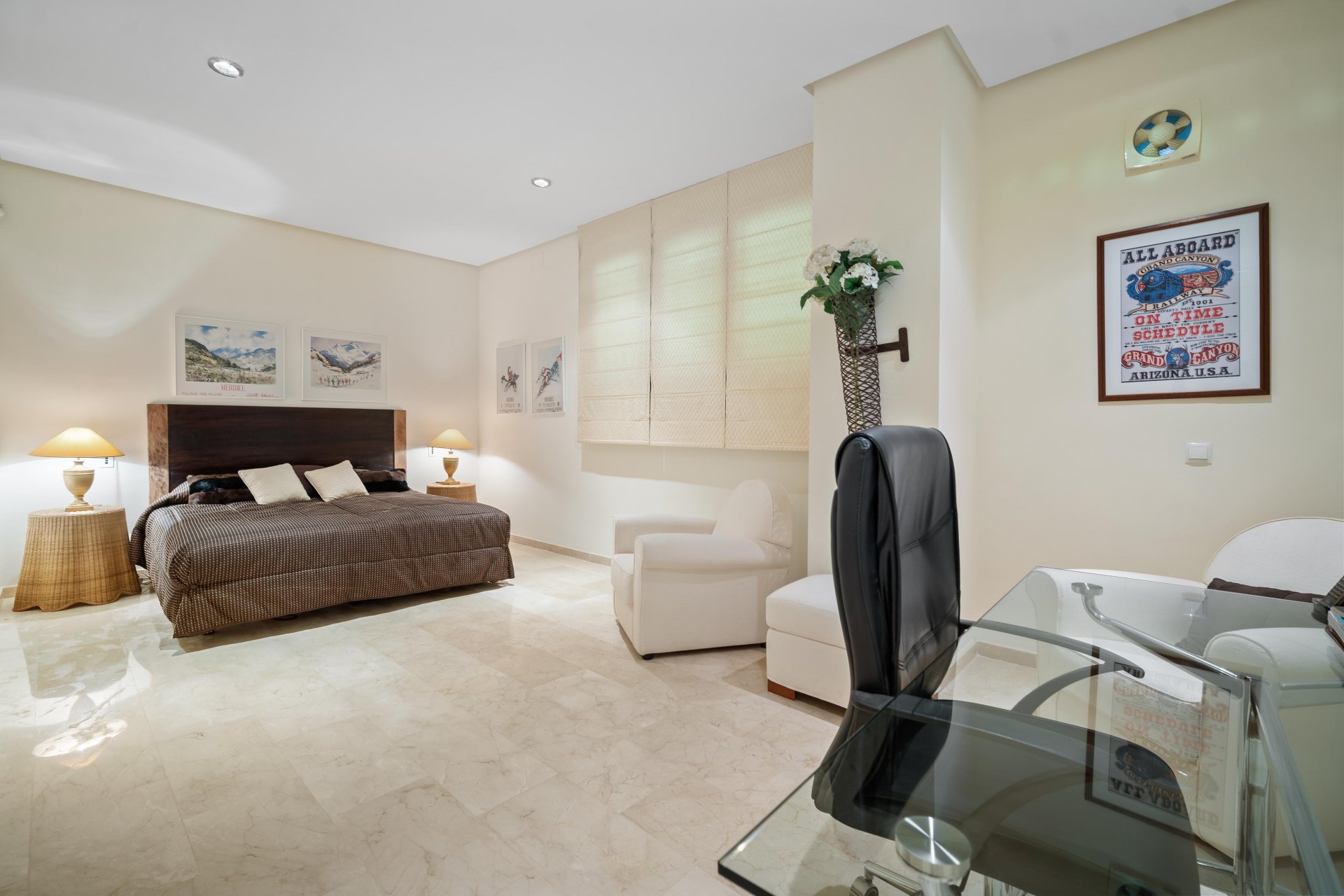 Villa en primera línea de golf con vistas inmejorables panorámicas al mar y al campo de golf