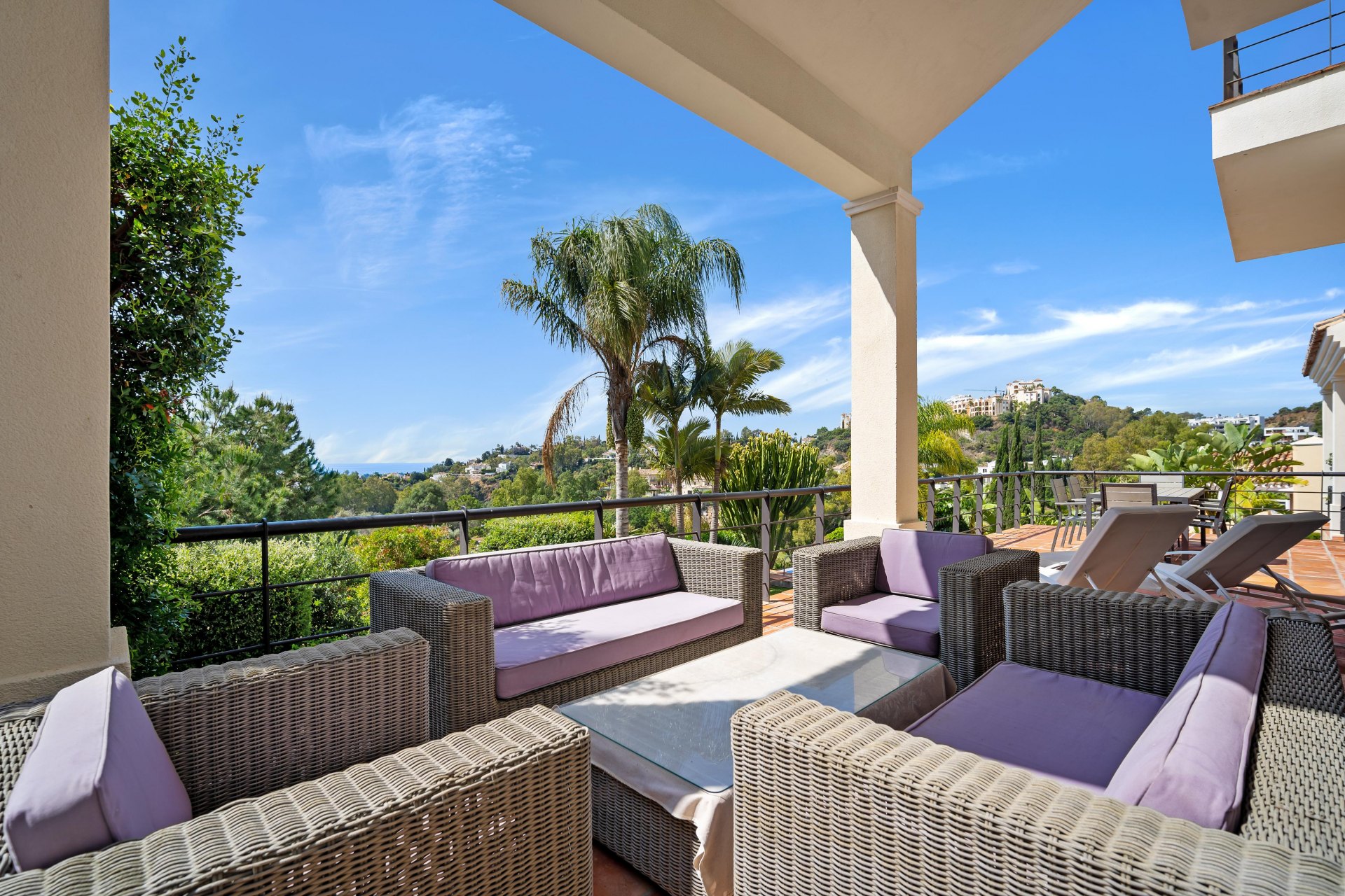 Villa en primera línea de golf con vistas inmejorables panorámicas al mar y al campo de golf