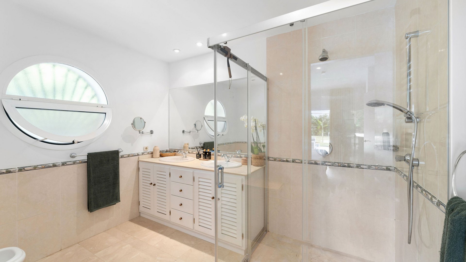 Increíble residencia en Elviria de una sola planta