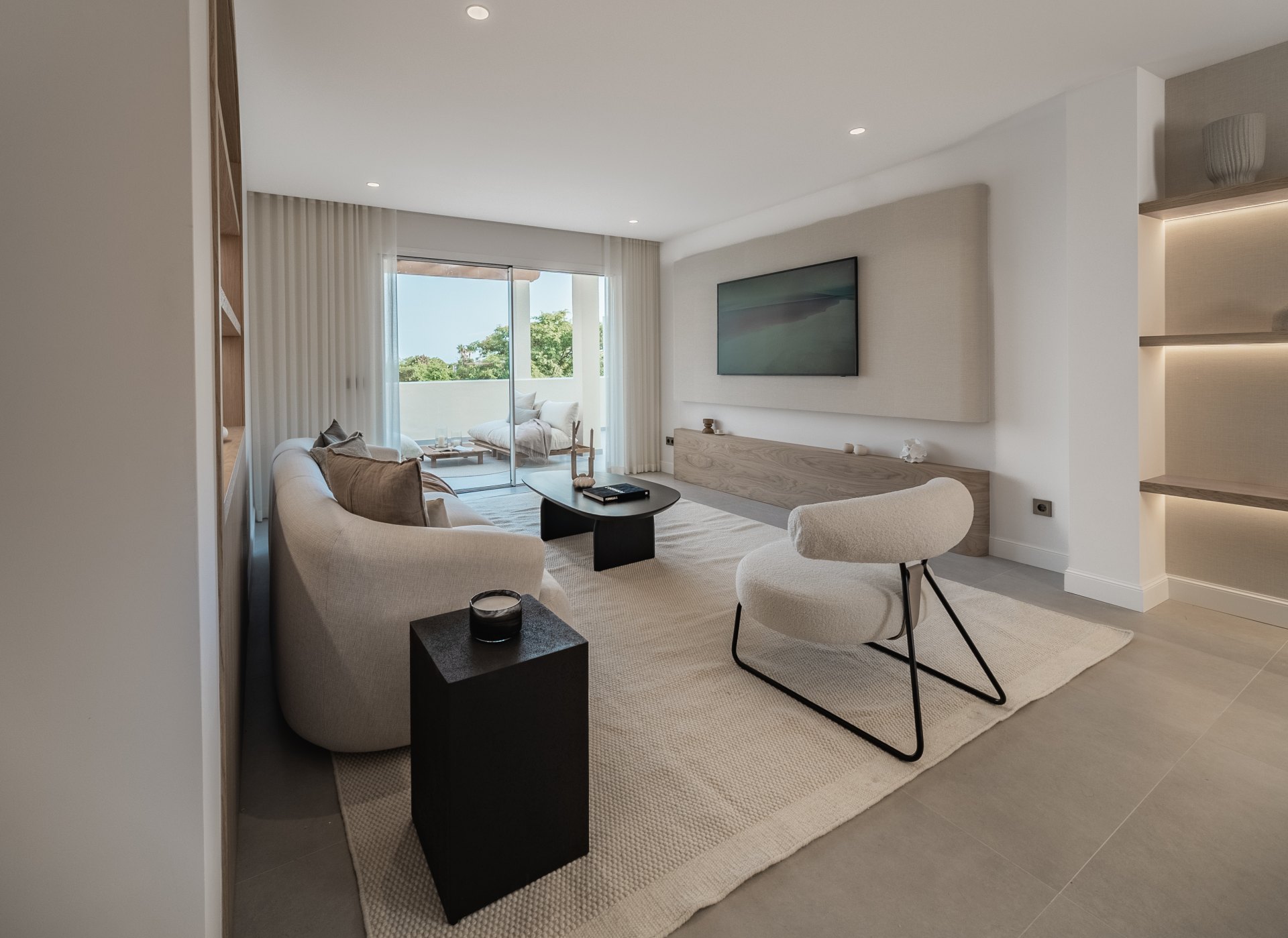 Magnificent duplex penthouse in excellent location with panoramic views and a private pool