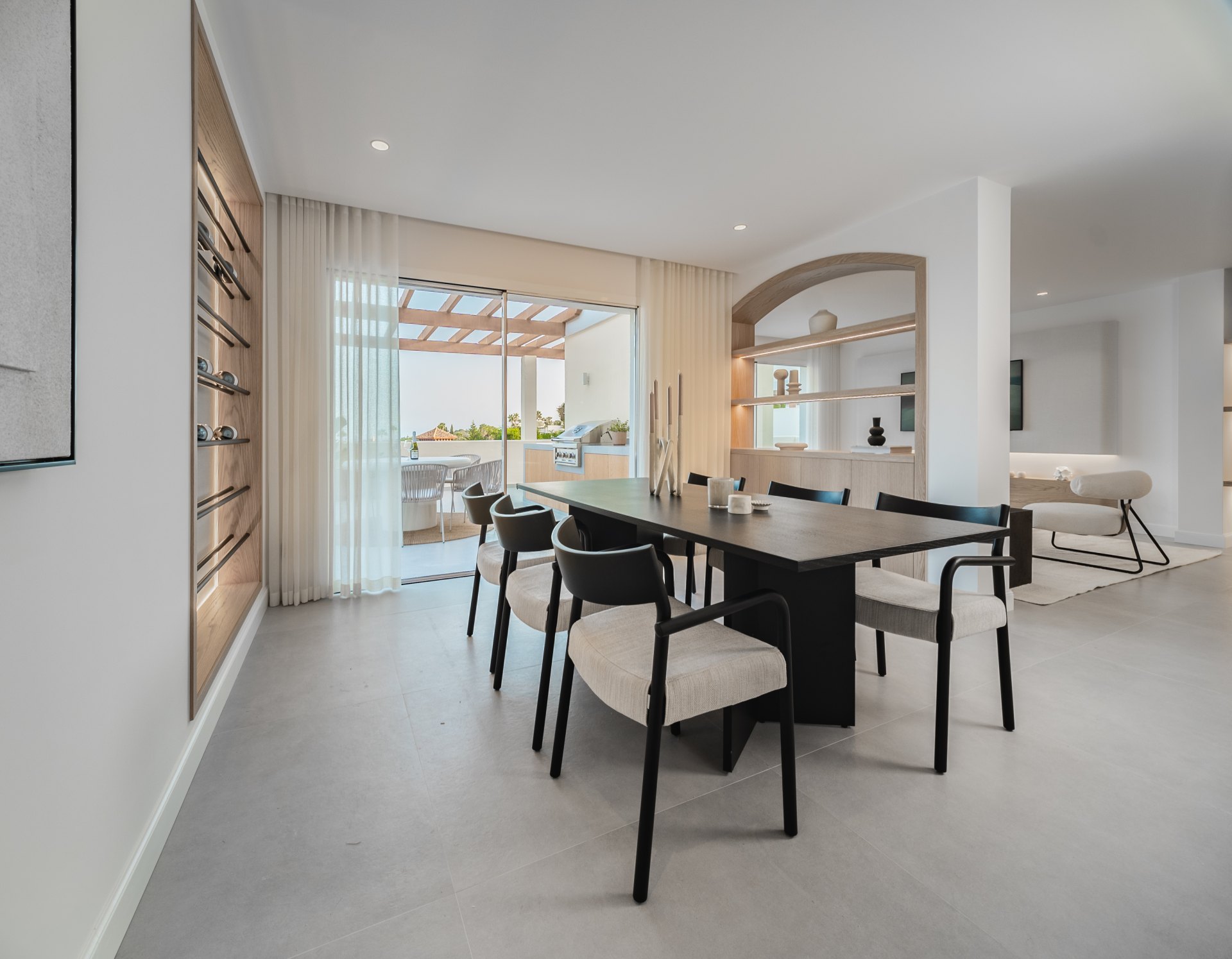 Magnificent duplex penthouse in excellent location with panoramic views and a private pool