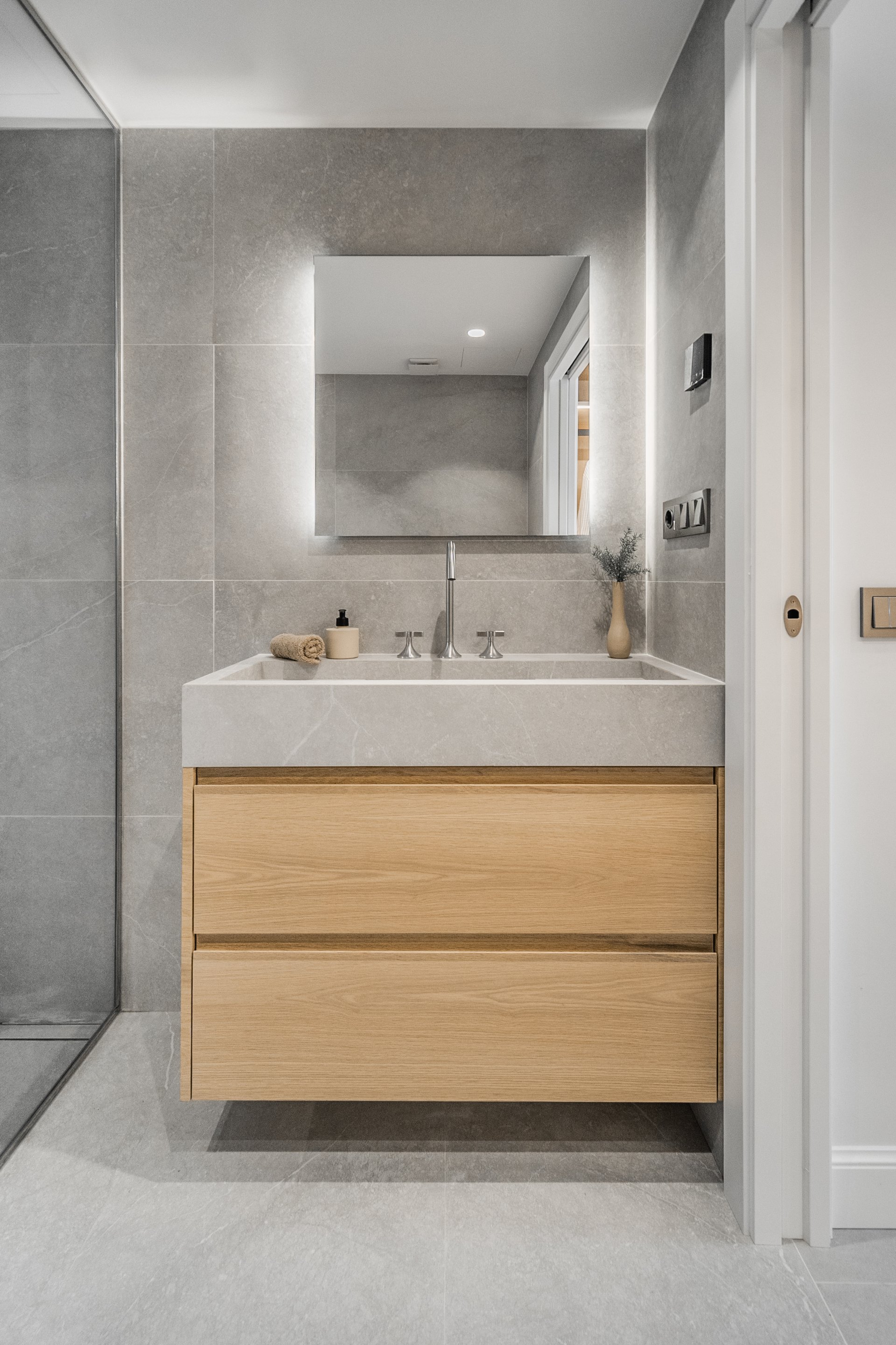 Magnificent duplex penthouse in excellent location with panoramic views and a private pool