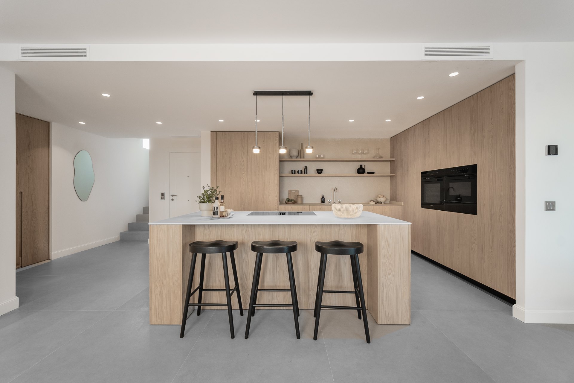 Magnificent duplex penthouse in excellent location with panoramic views and a private pool