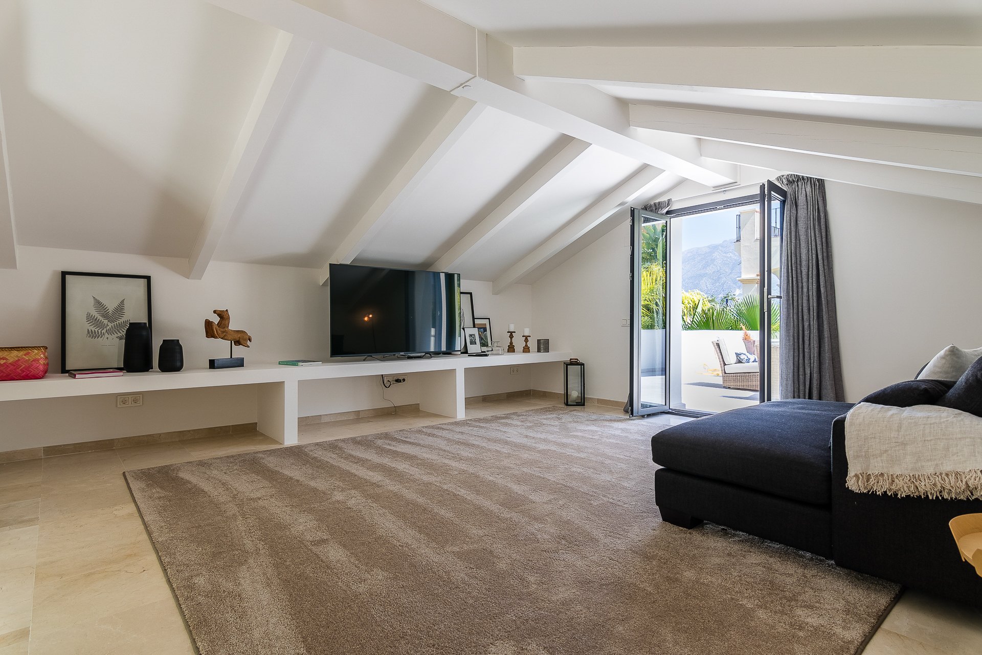 Charming villa that perfectly combines modernity with traditional Andalusian charm