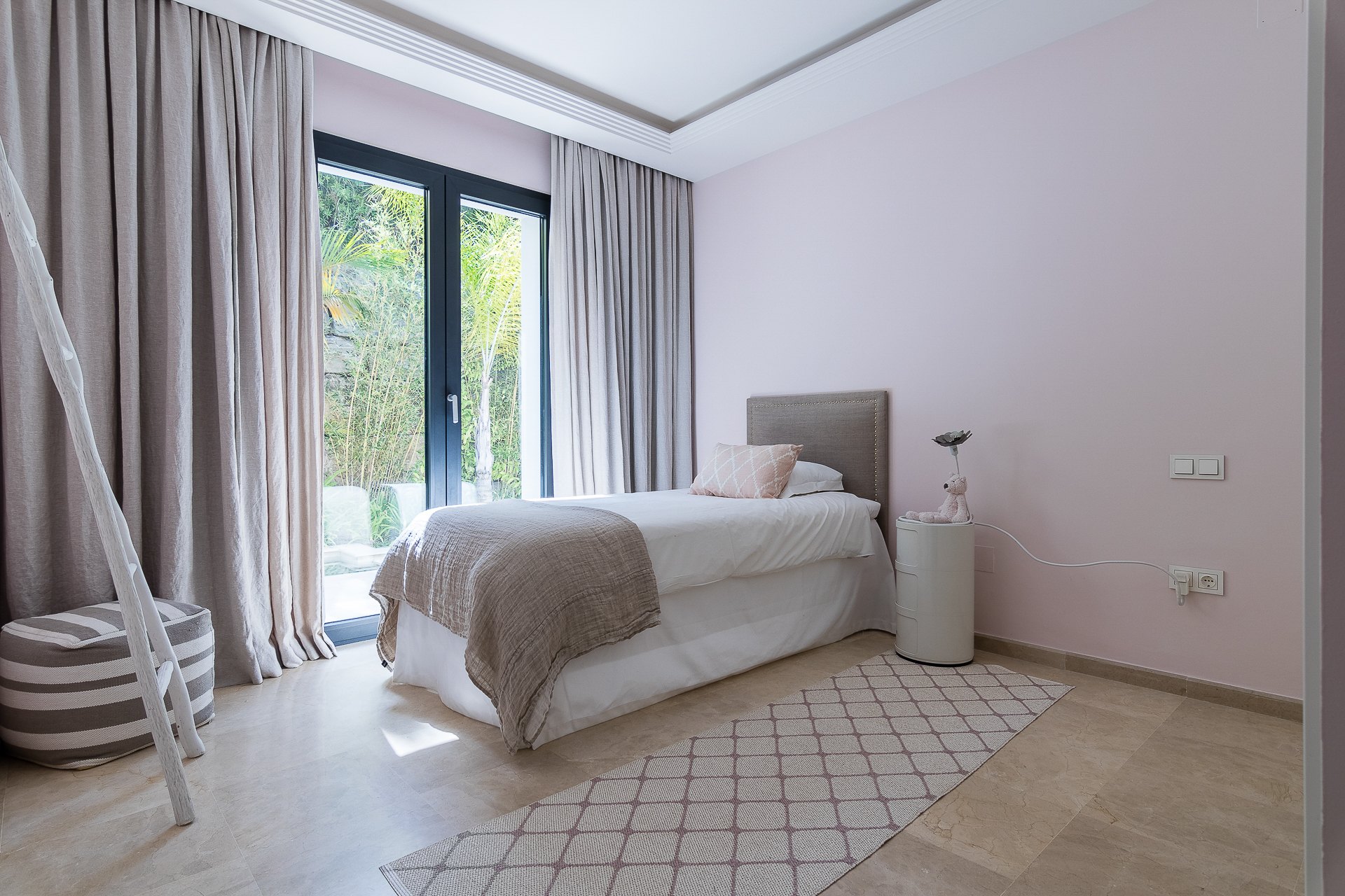 Charming villa that perfectly combines modernity with traditional Andalusian charm