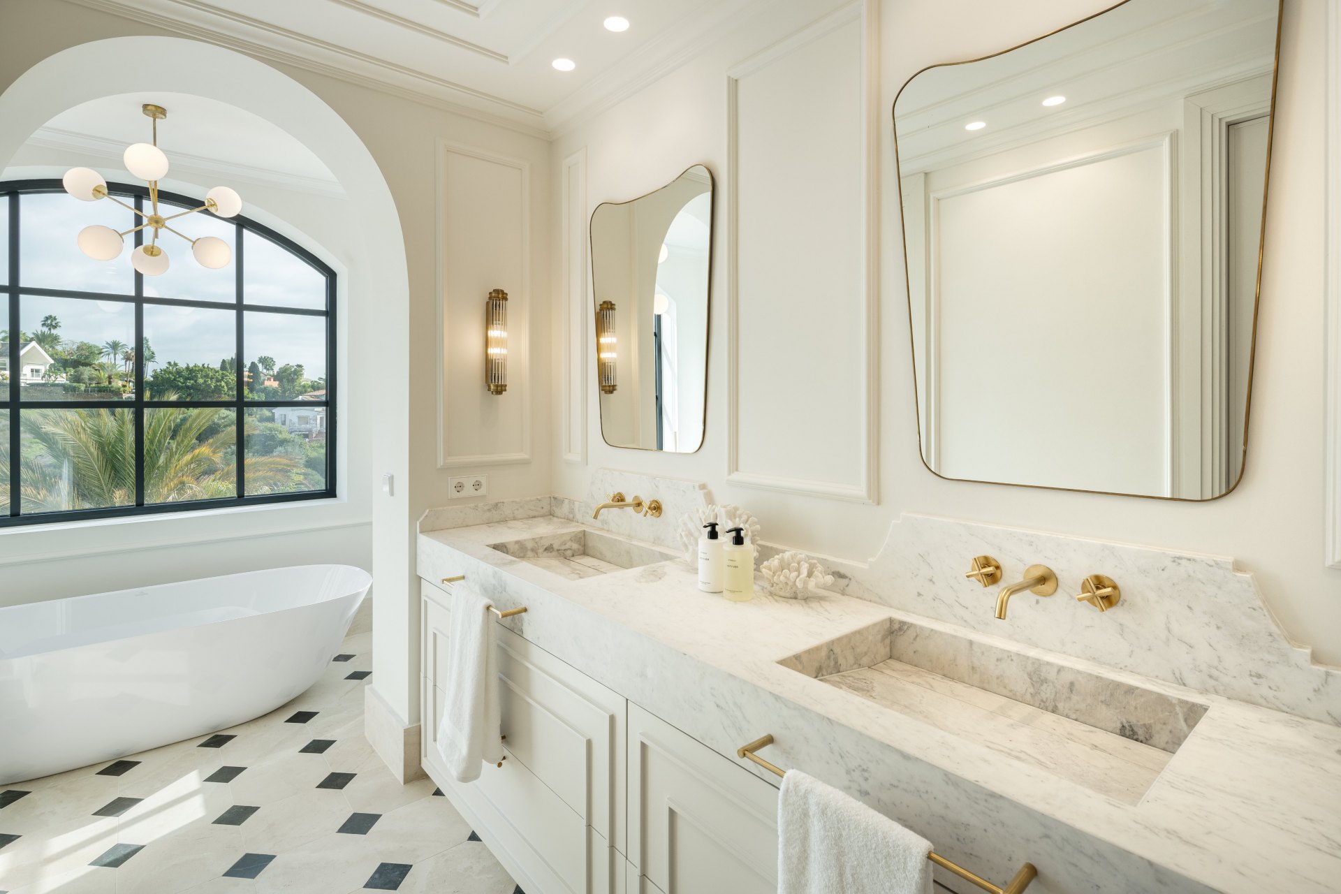 Encantadora villa de lujo que refleja elegancia en cada rincón