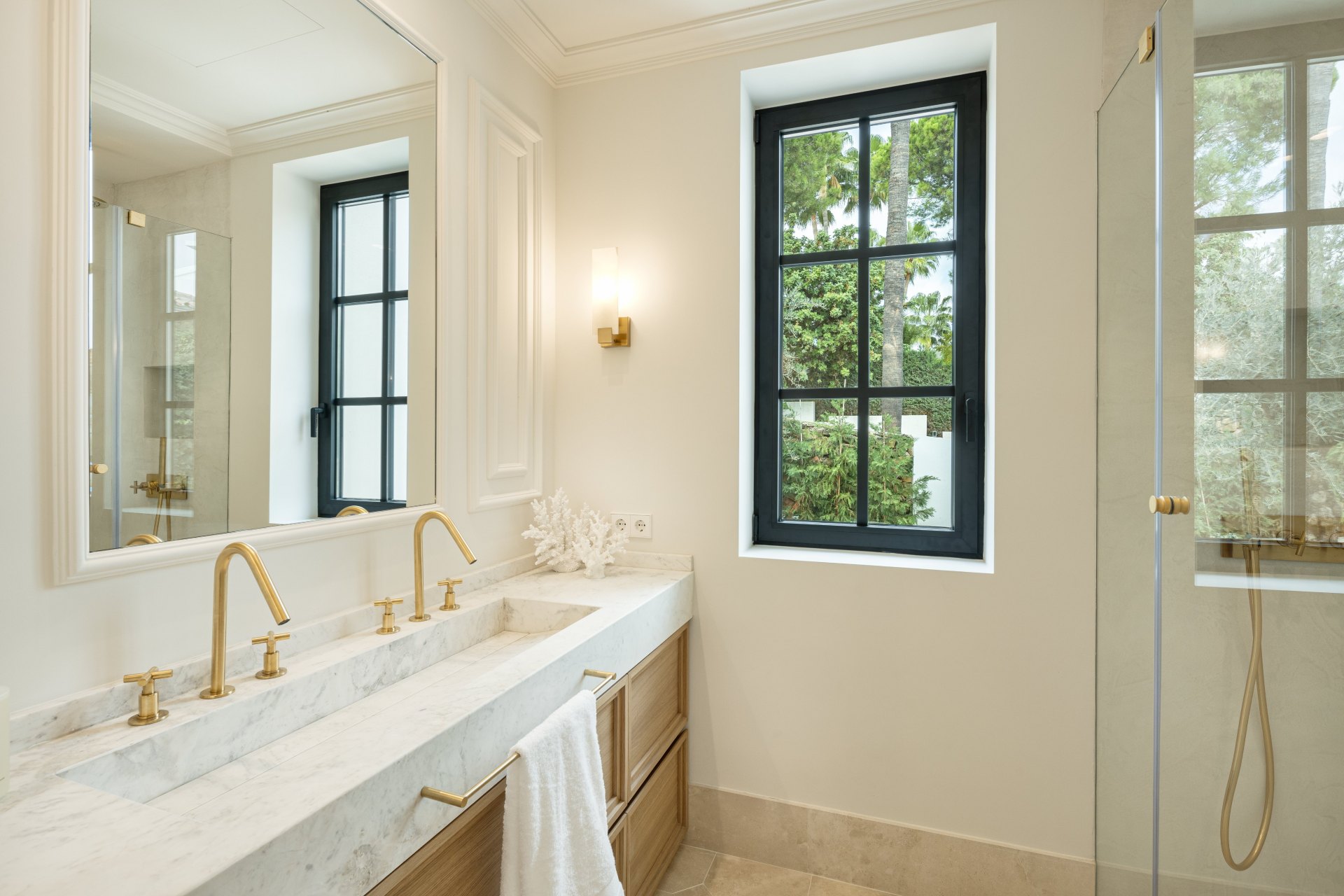 Encantadora villa de lujo que refleja elegancia en cada rincón